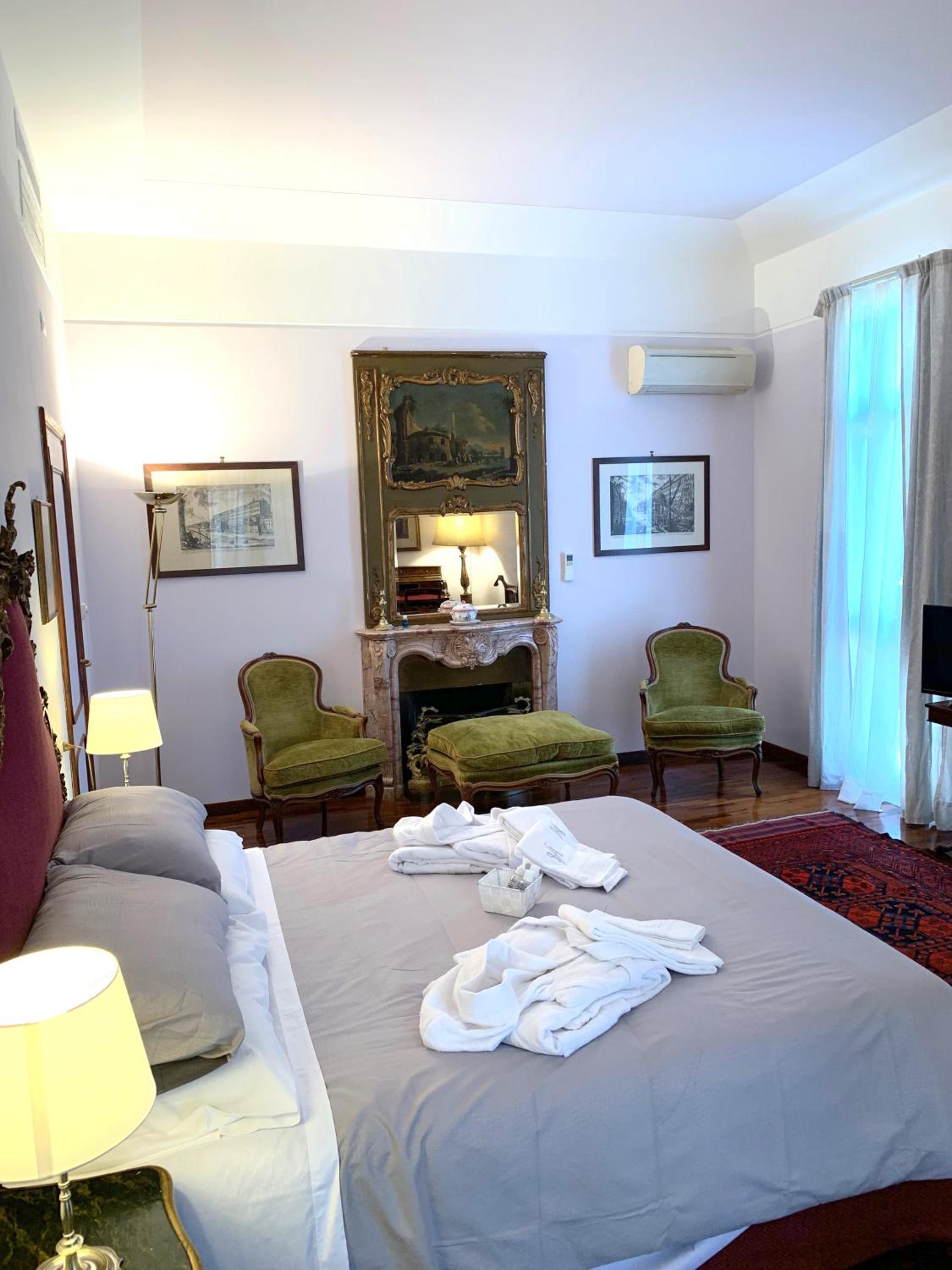 Deluxe Double Room photo 3