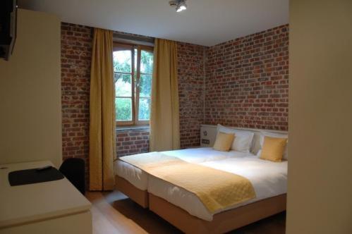 Standard Double Room - Photo 4