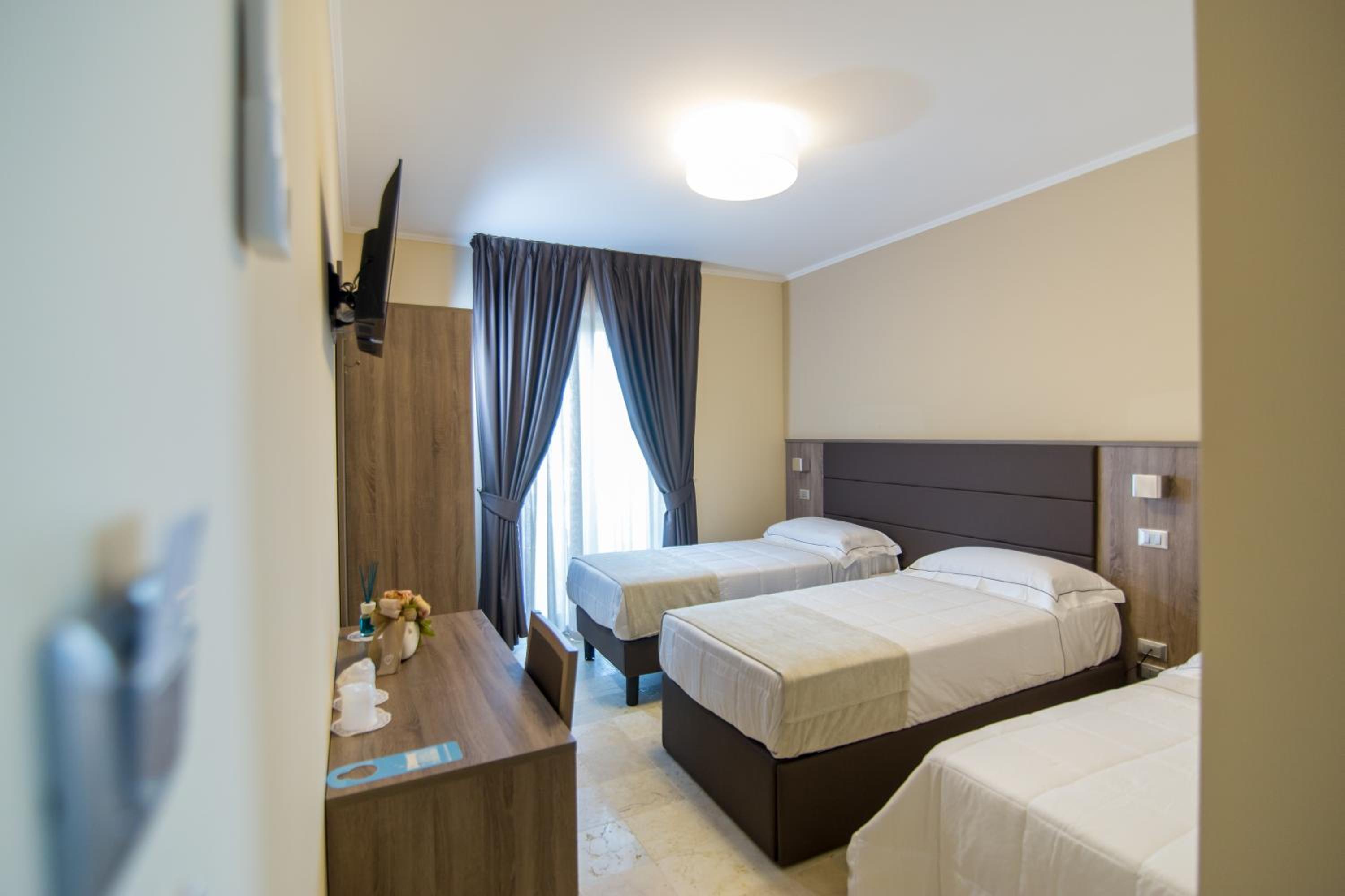 Triple Room photo 2
