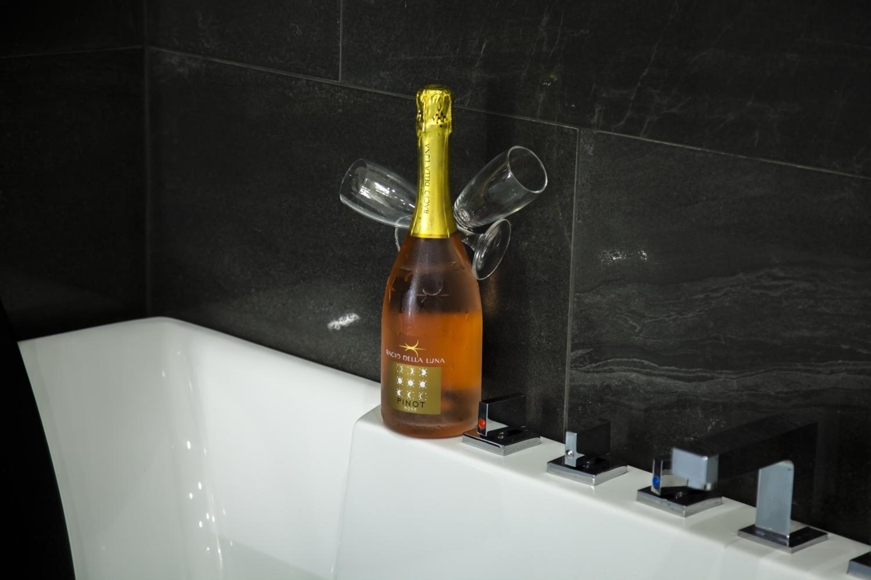 Junior Suite - Photo 13