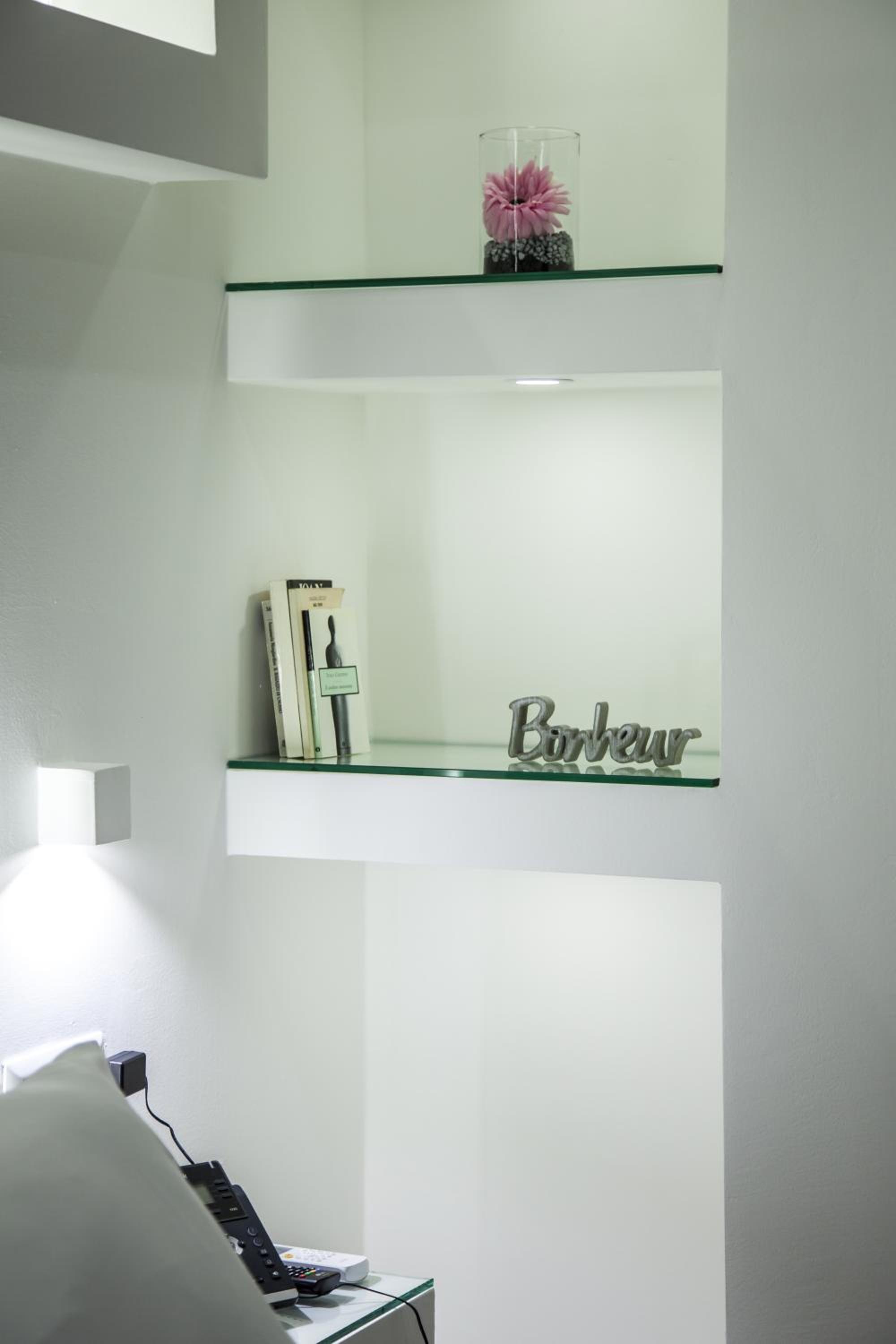 Deluxe King Room photo 2