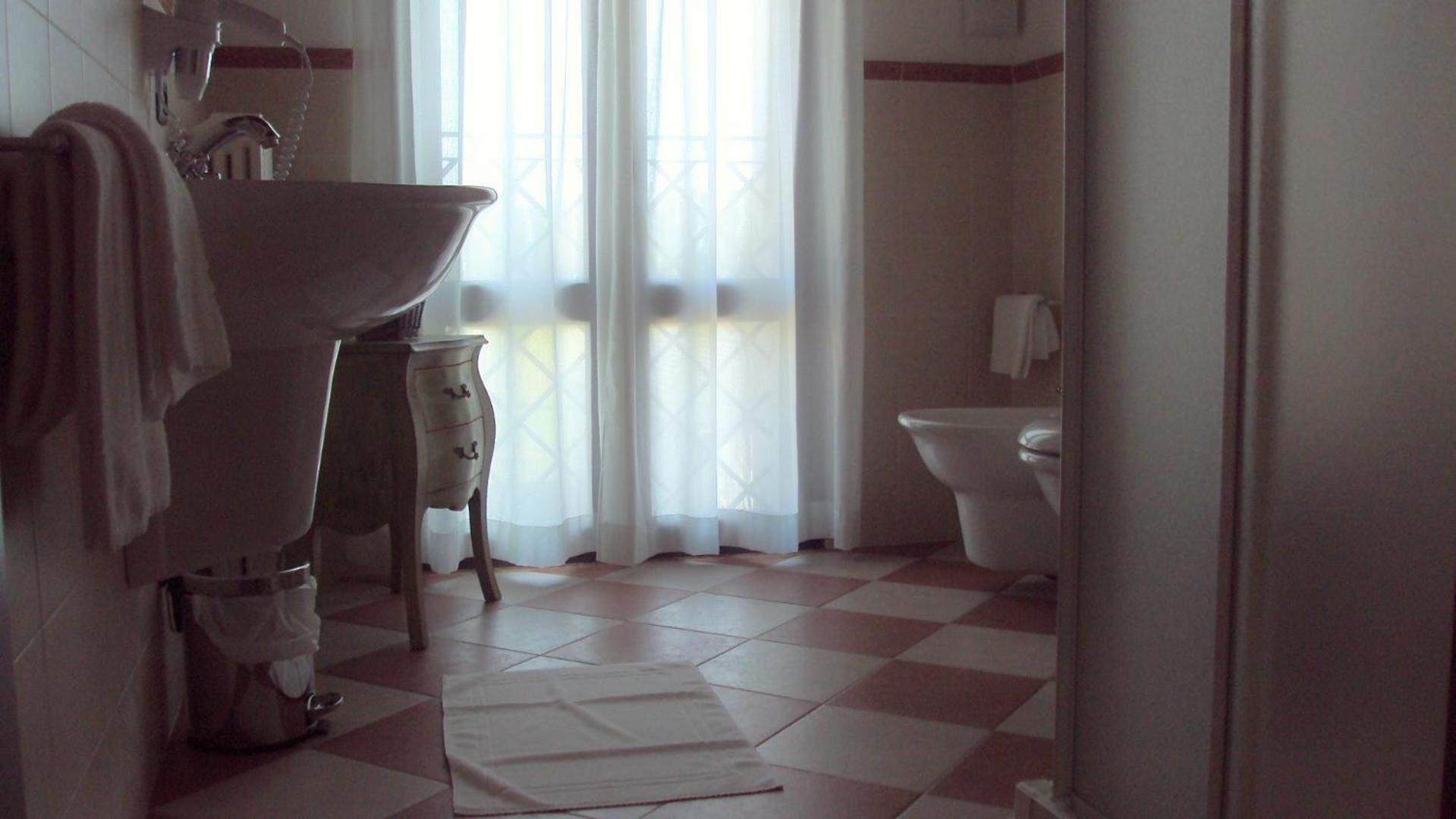 Superior Double or Twin Room - Photo 2