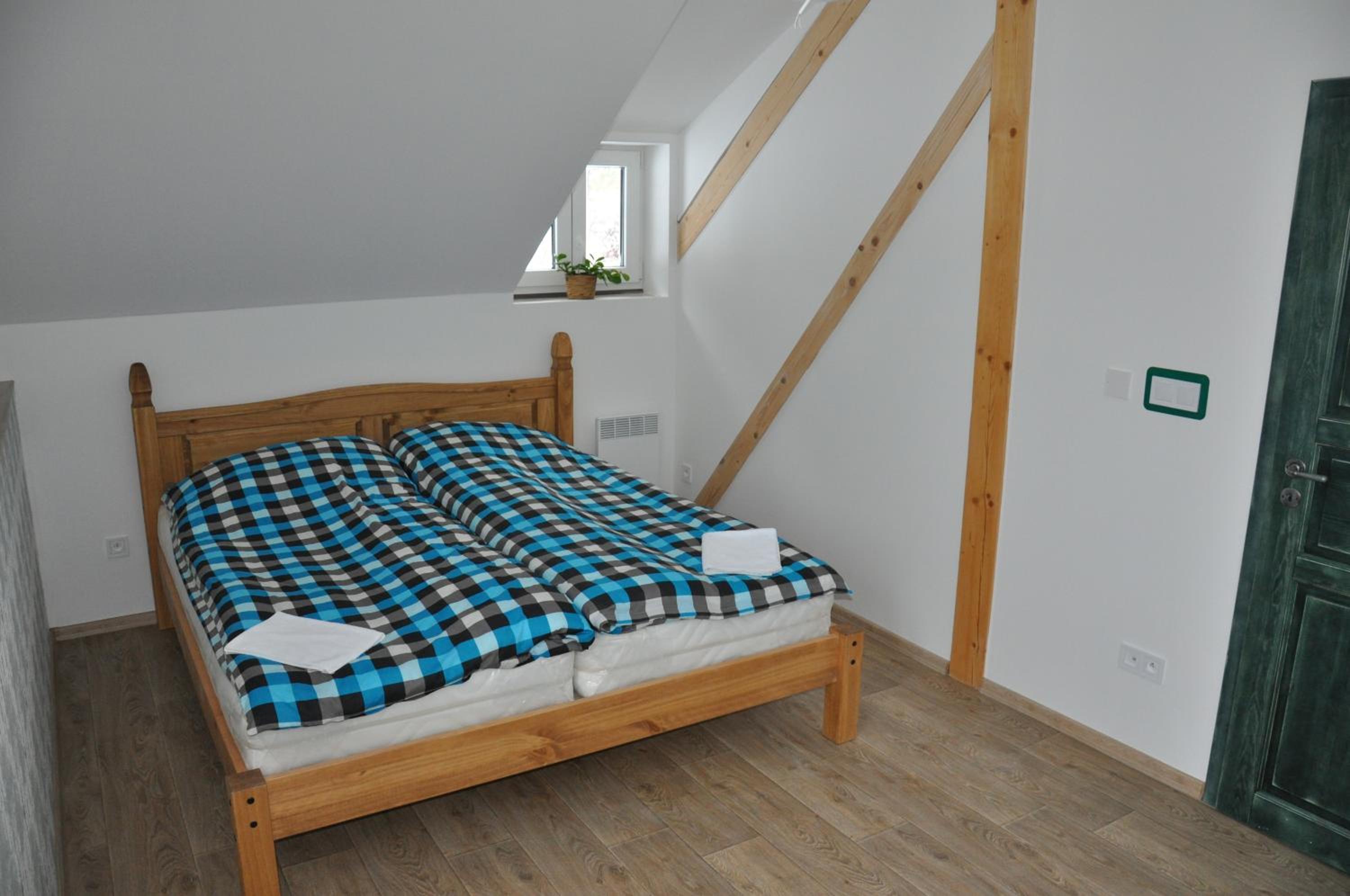 Two-Bedroom Apartment with Forest View - Photo 17