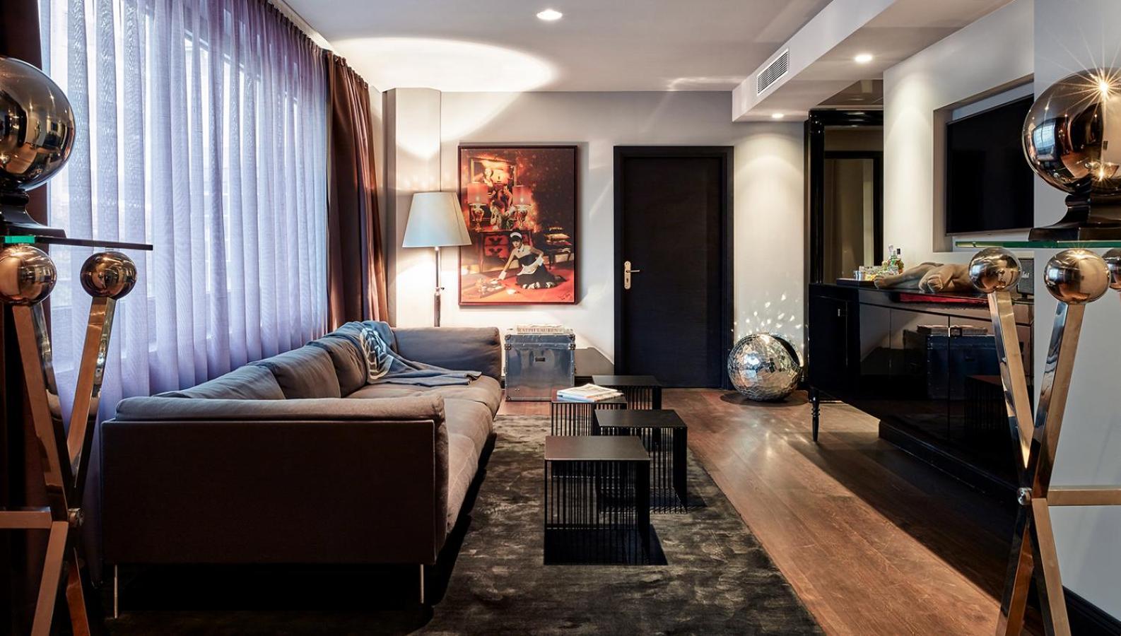 Roomers Suite