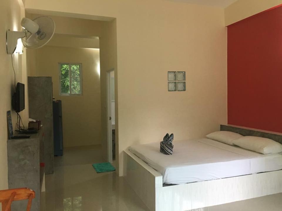 Queen Room with Balcony photo 1