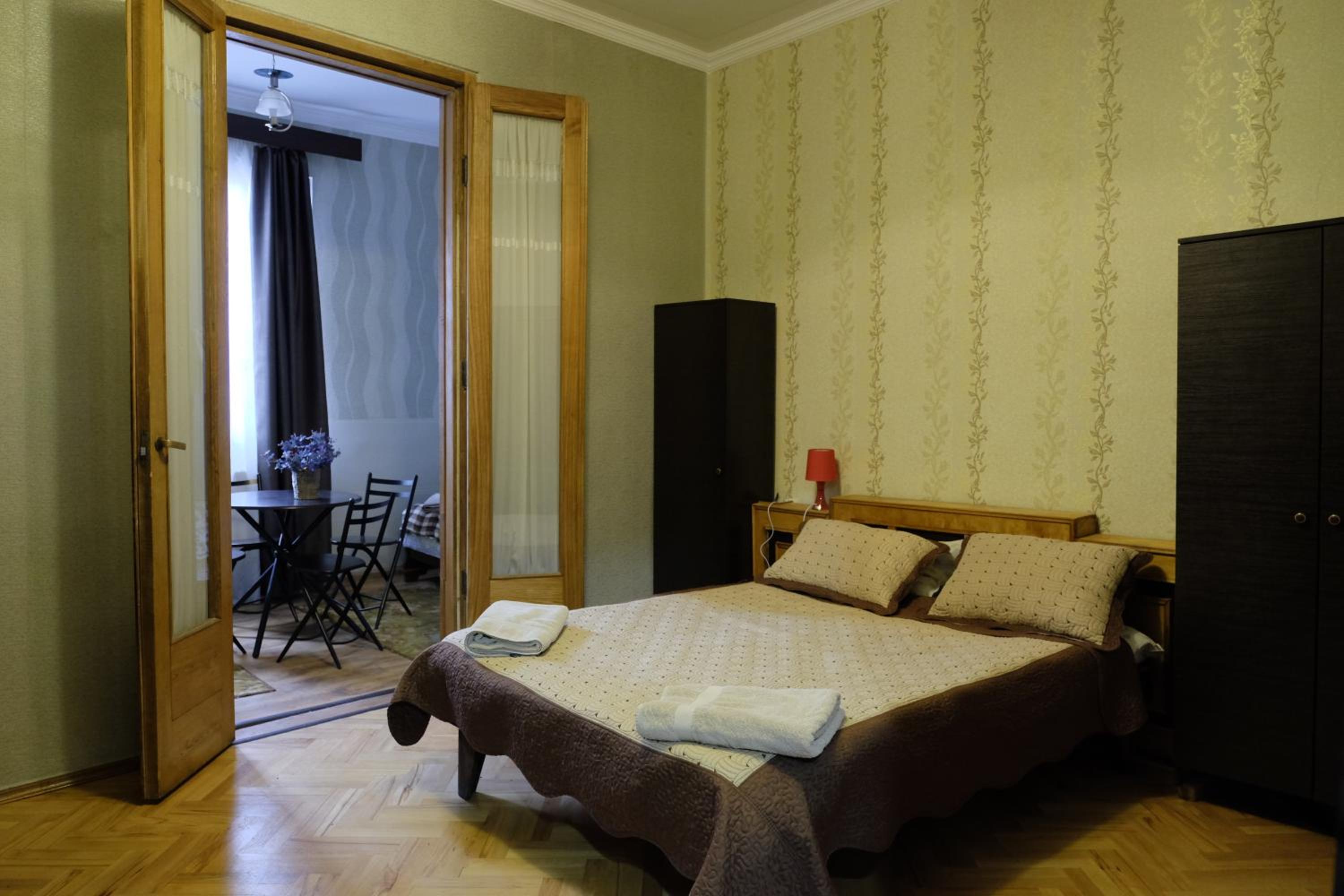 Family Room - Photo 1
