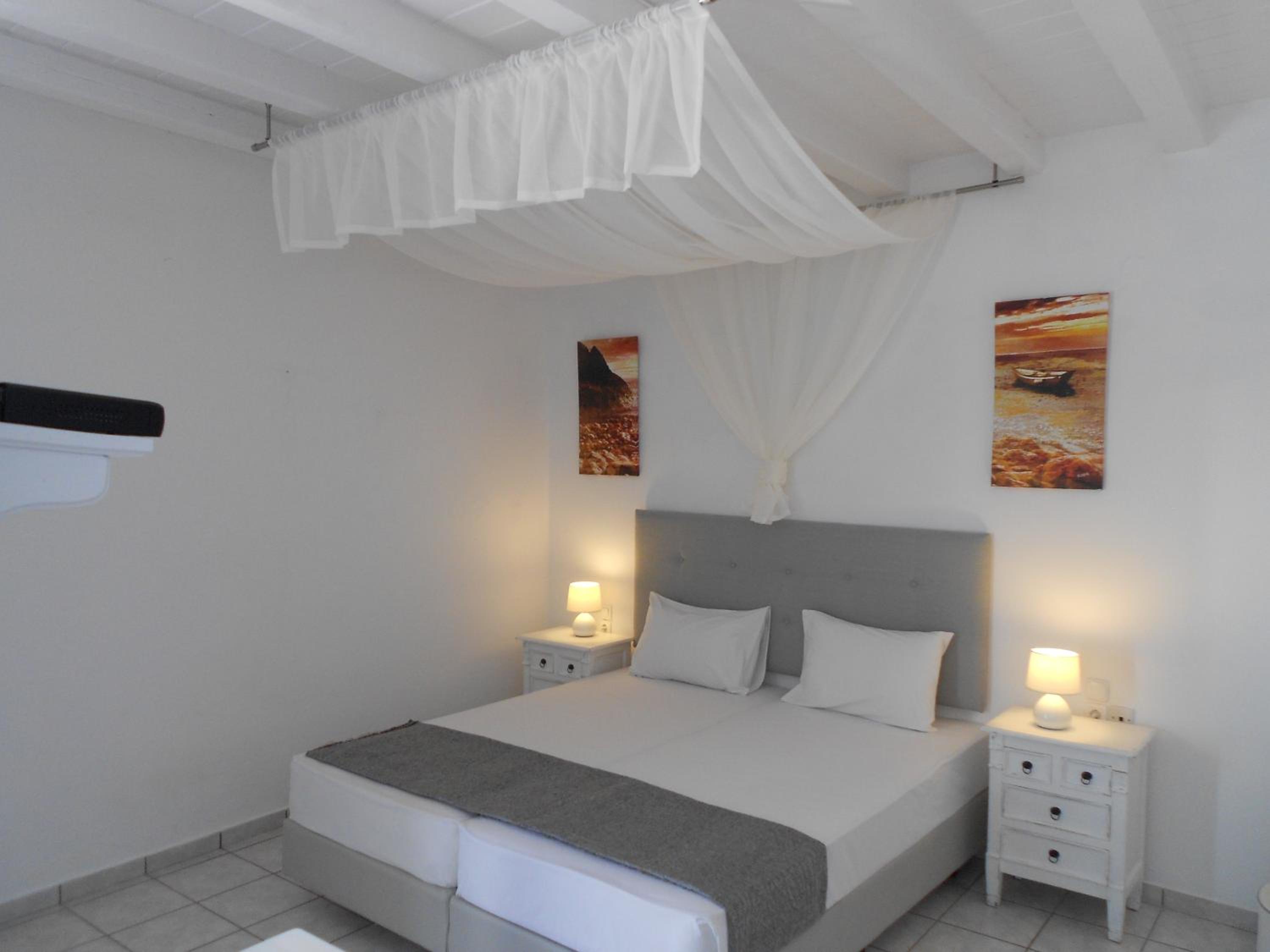 Classic Double or Twin Room - Photo 6