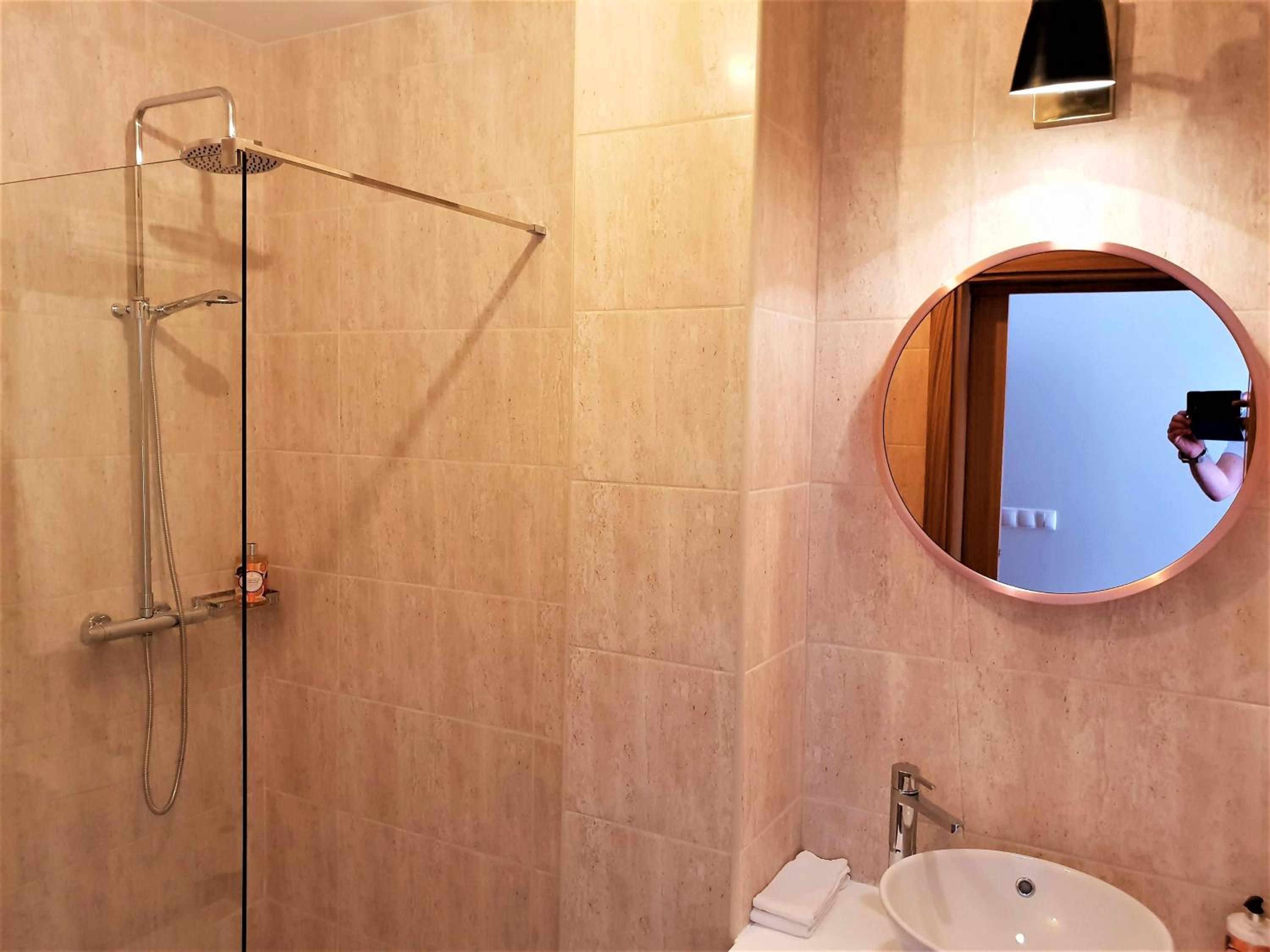 Standard Double Room - Photo 3