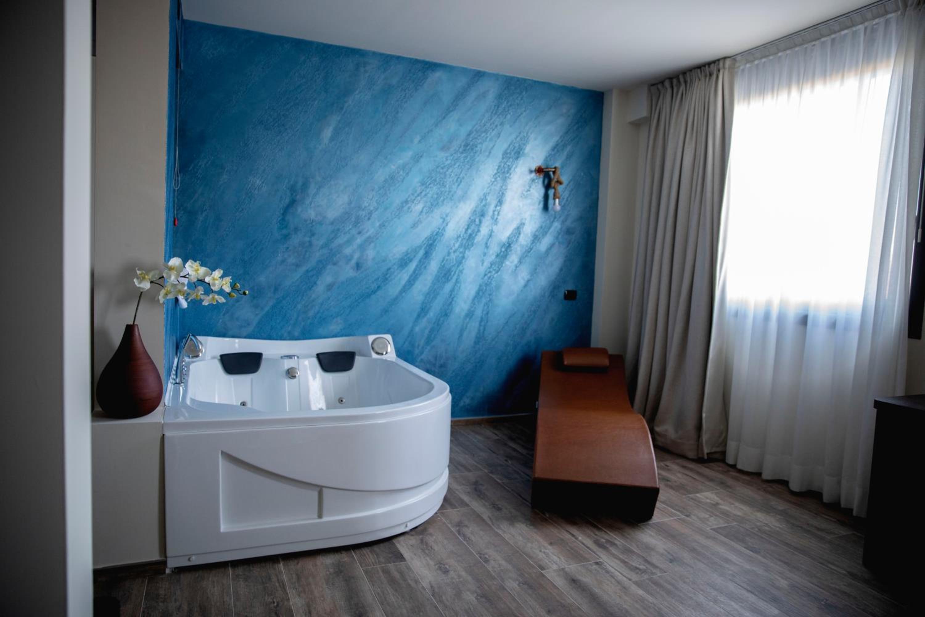 Suite With Spa Access - Photo 7