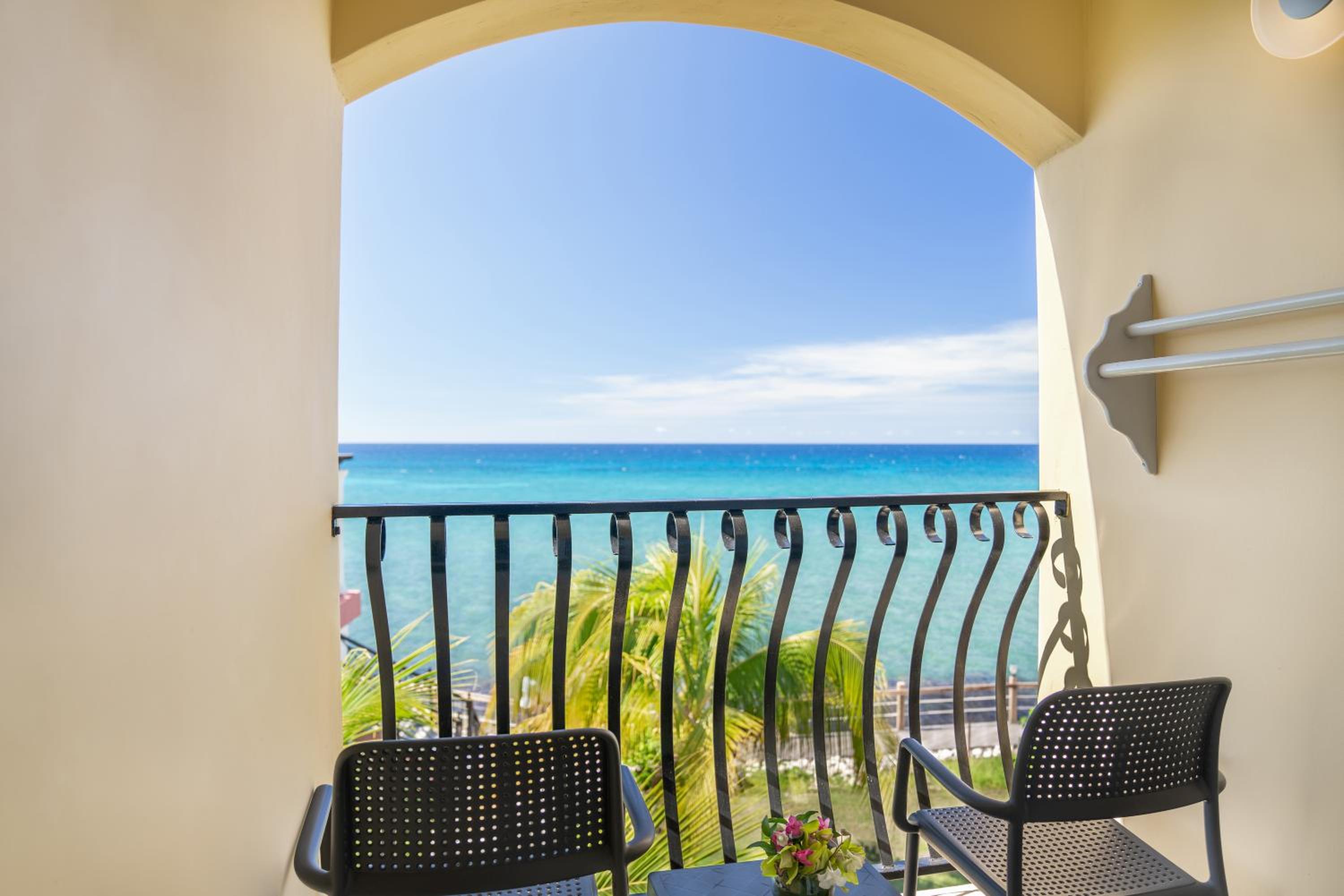 Ocean Front Butler Service Junior Suite