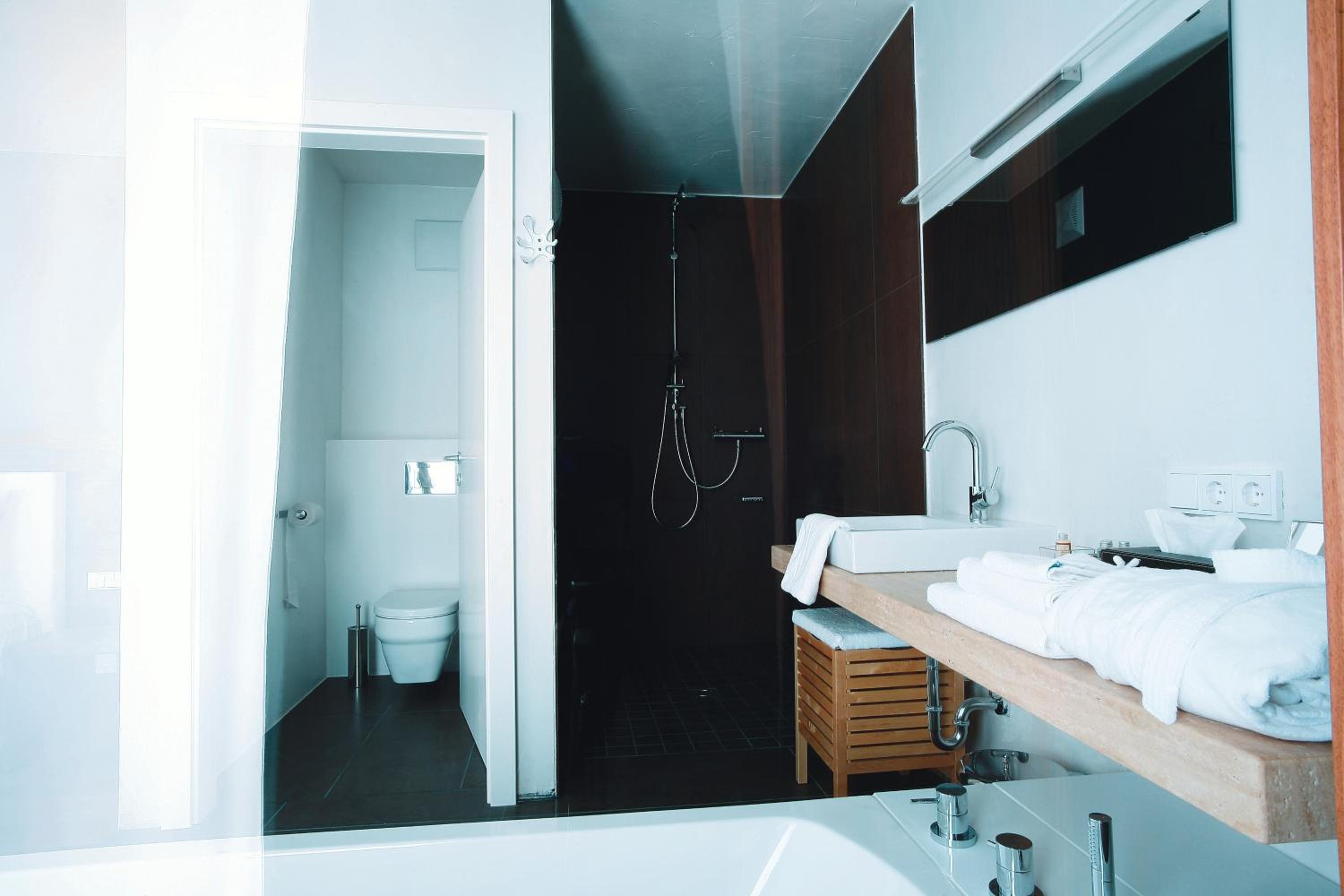 Superior Suite - Photo 3