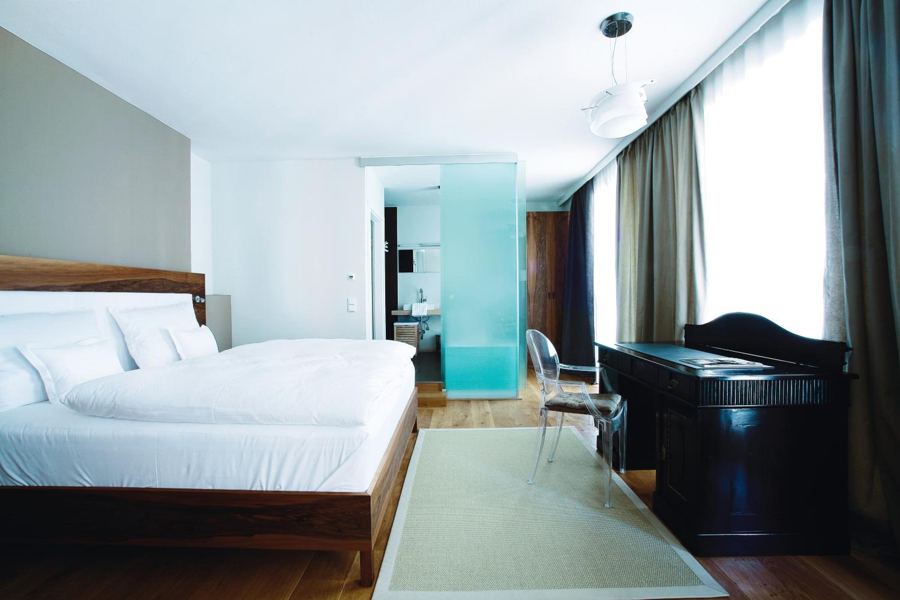 Superior Suite - Photo 1