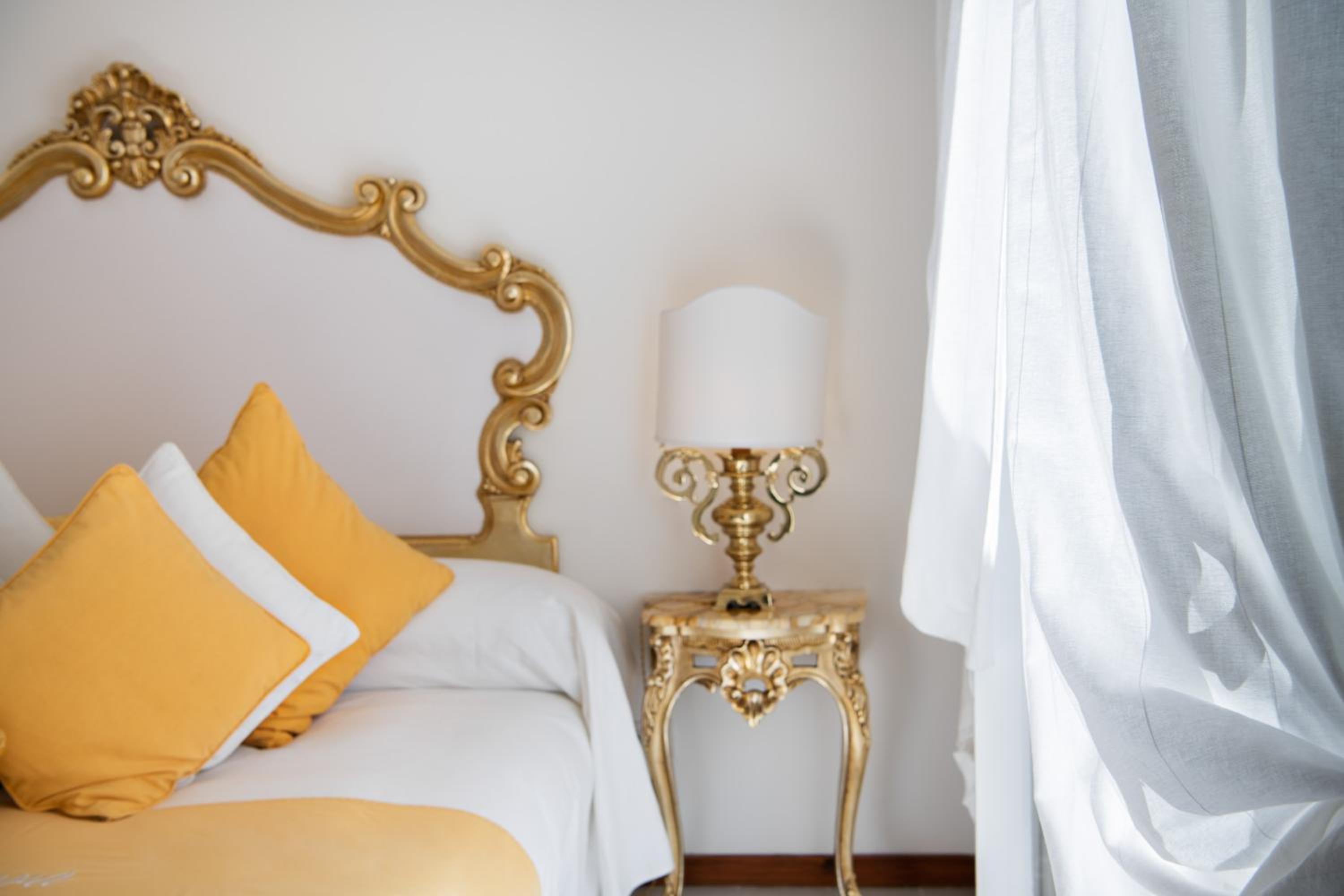 Superior Double Room with Sea View - Photo 2