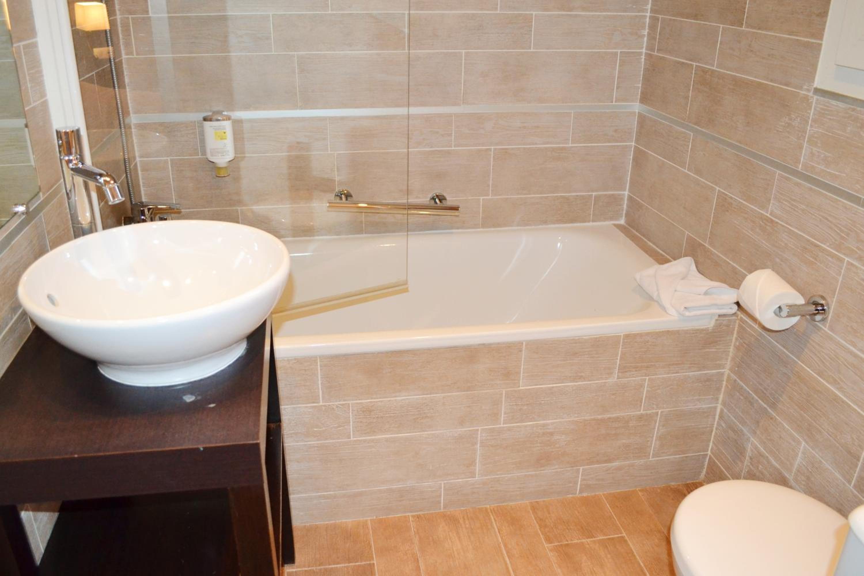 Superior Double or Twin Room photo 3