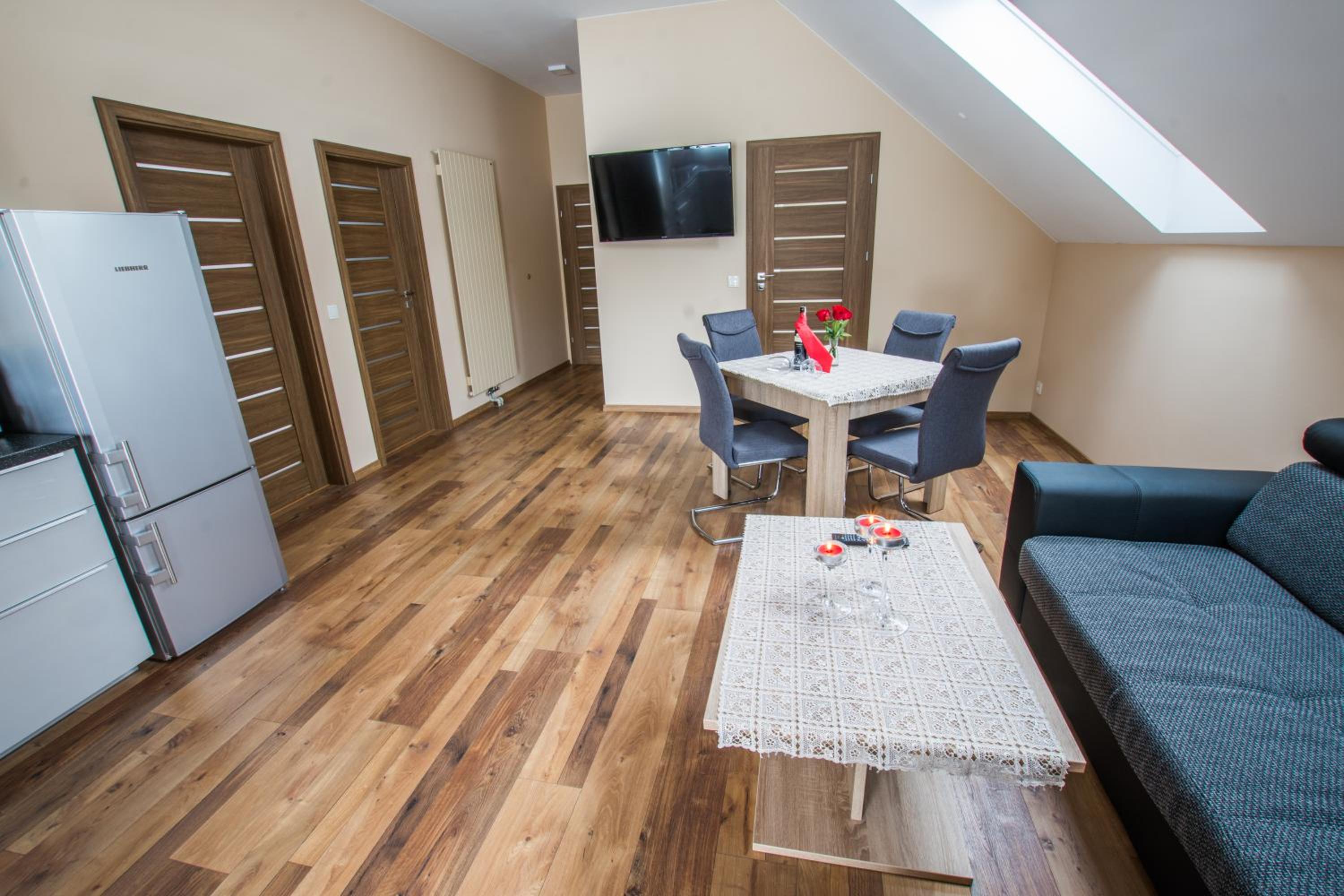 Two-Bedroom Apartment - Photo 8