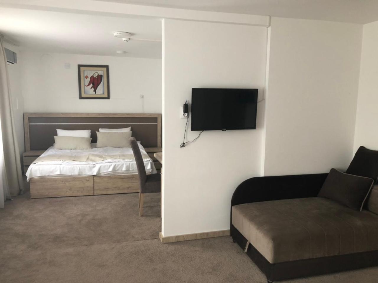Standard Quadruple Room - Photo 8