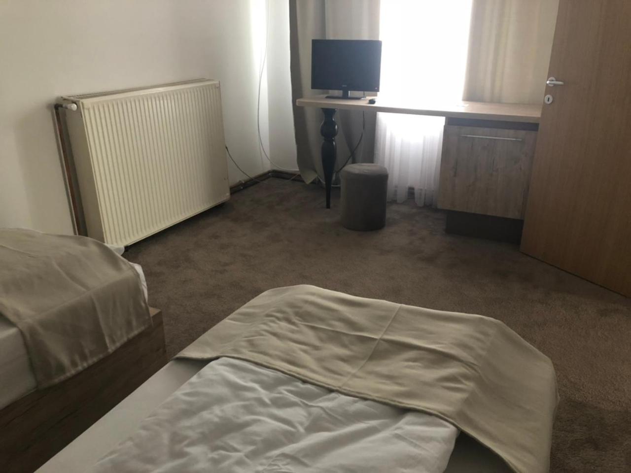 Triple Room - Photo 2
