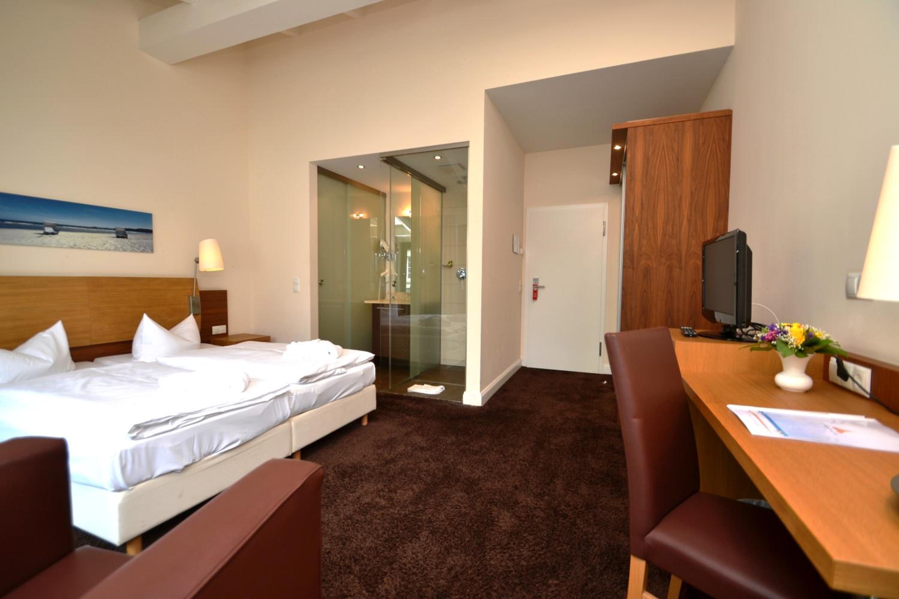 Double Room - Photo 3