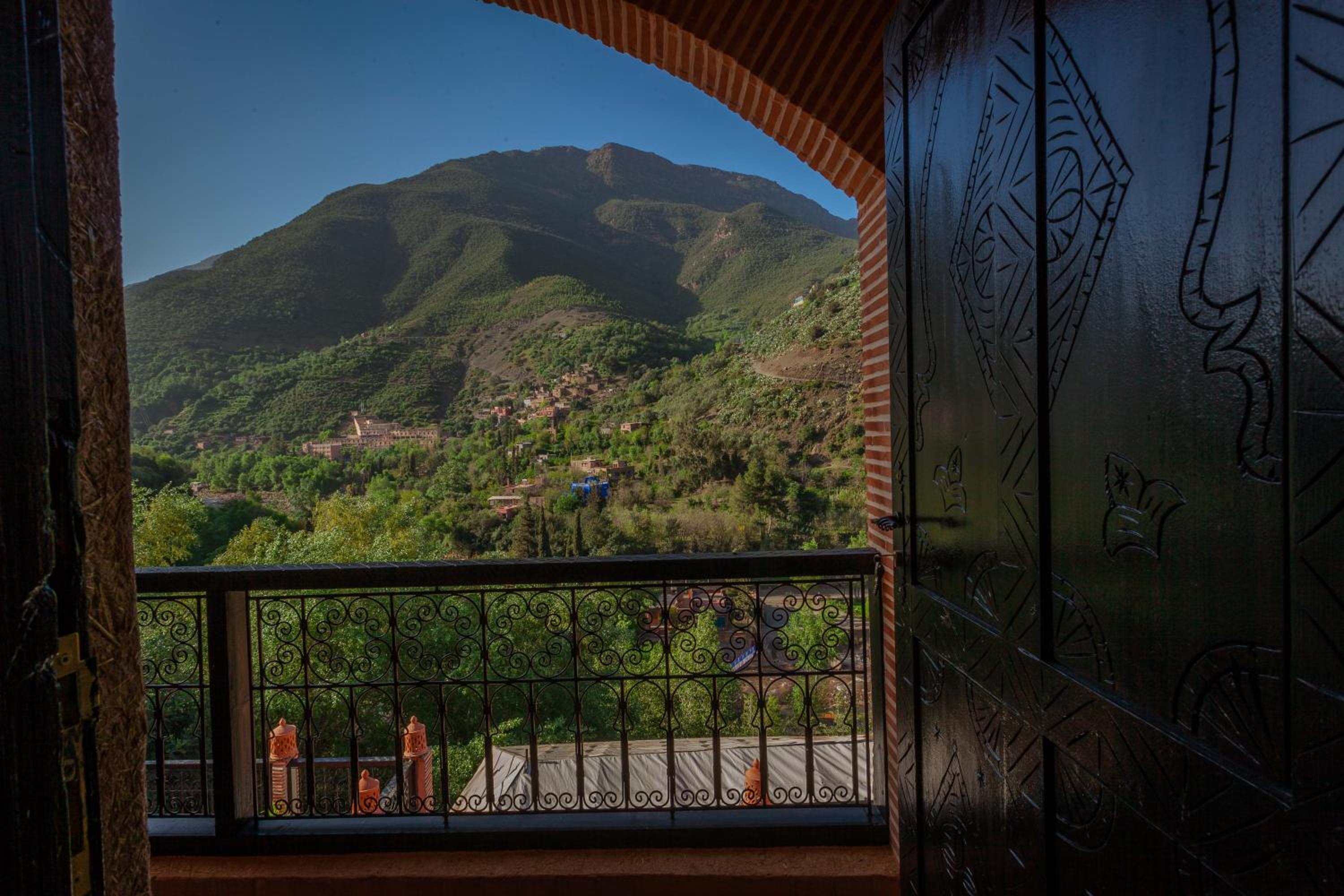 Double or Twin Room with Mountain View photo 2
