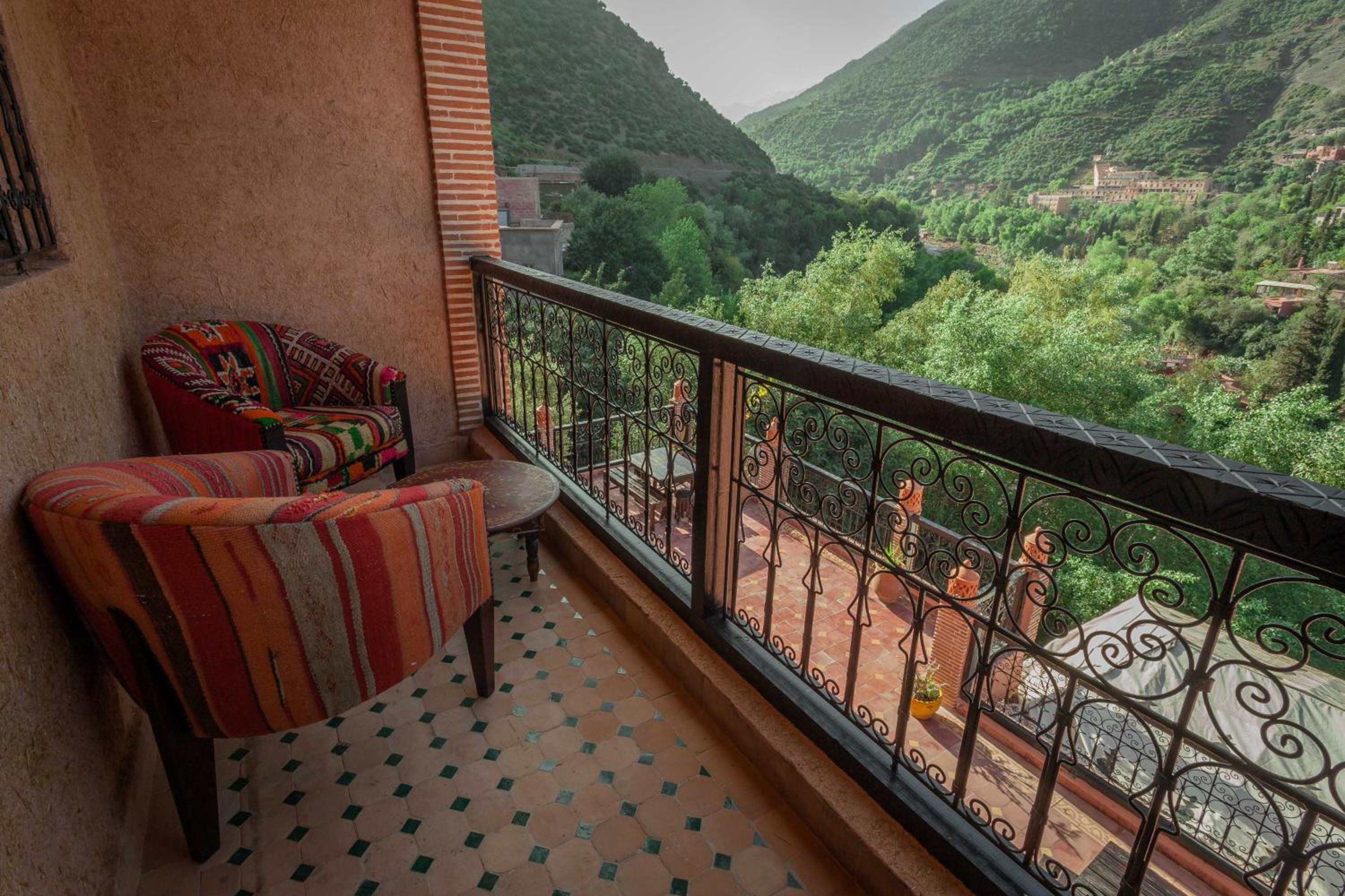 Double or Twin Room with Mountain View photo 3