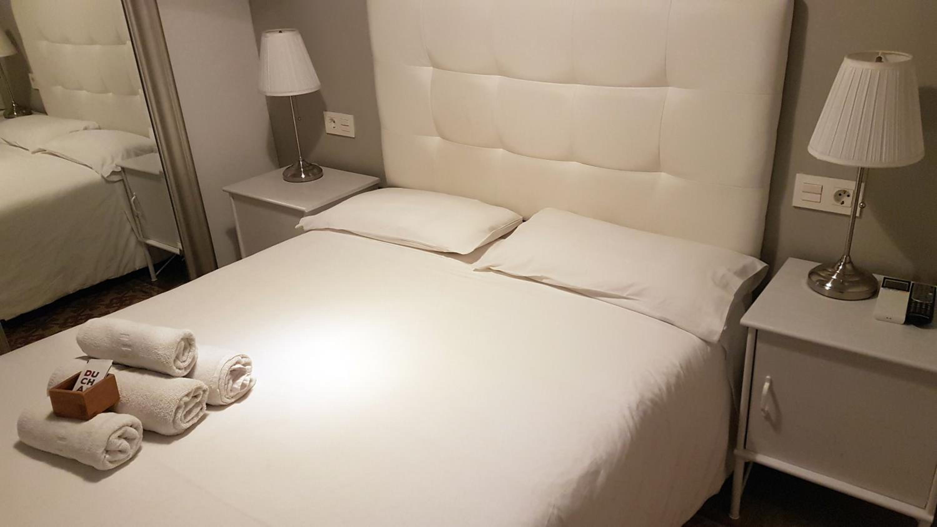Single Room with Private Bathroom and Terrace photo 1