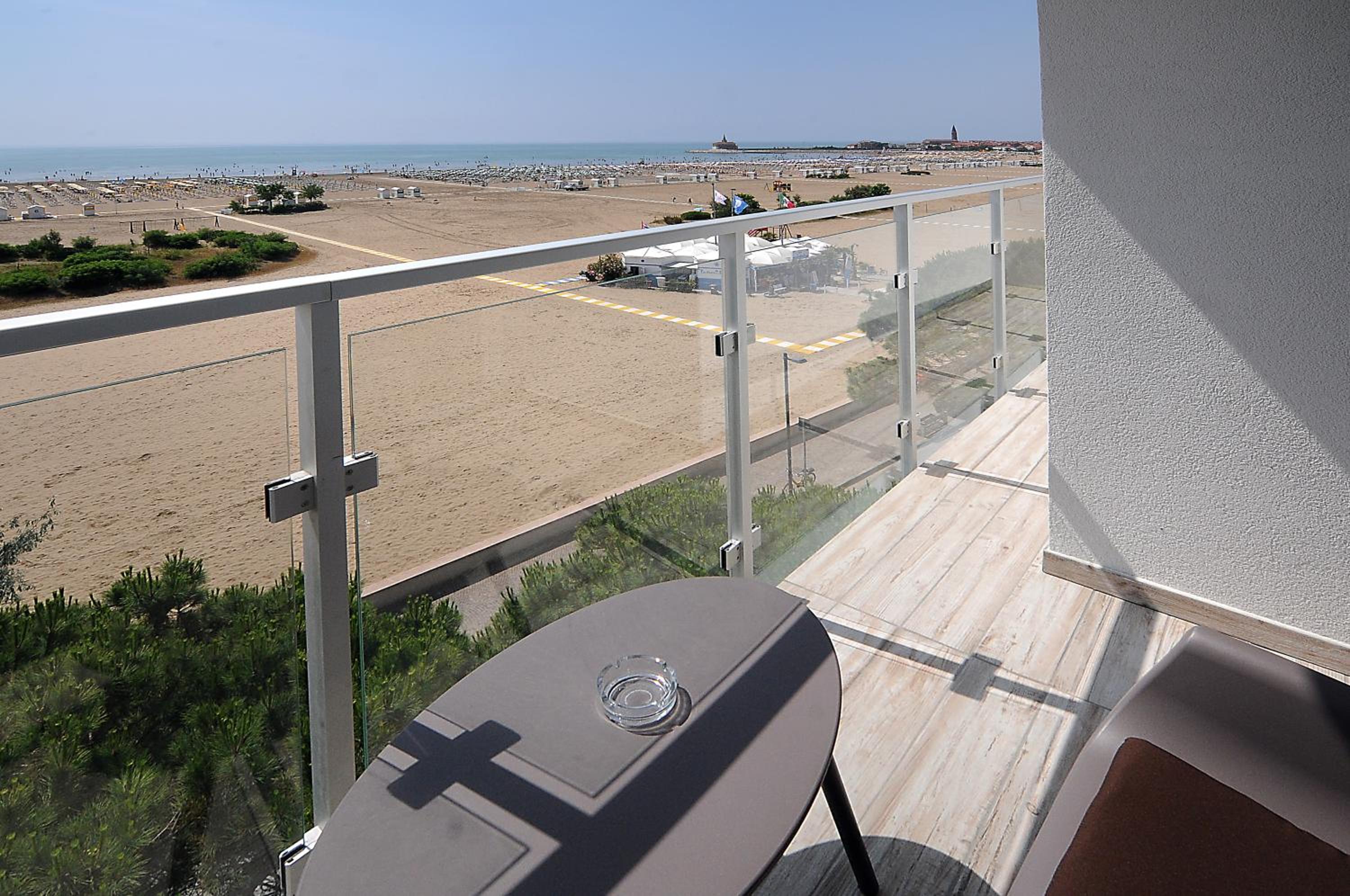 Deluxe Double Room with Balcony and Sea View - Photo 6