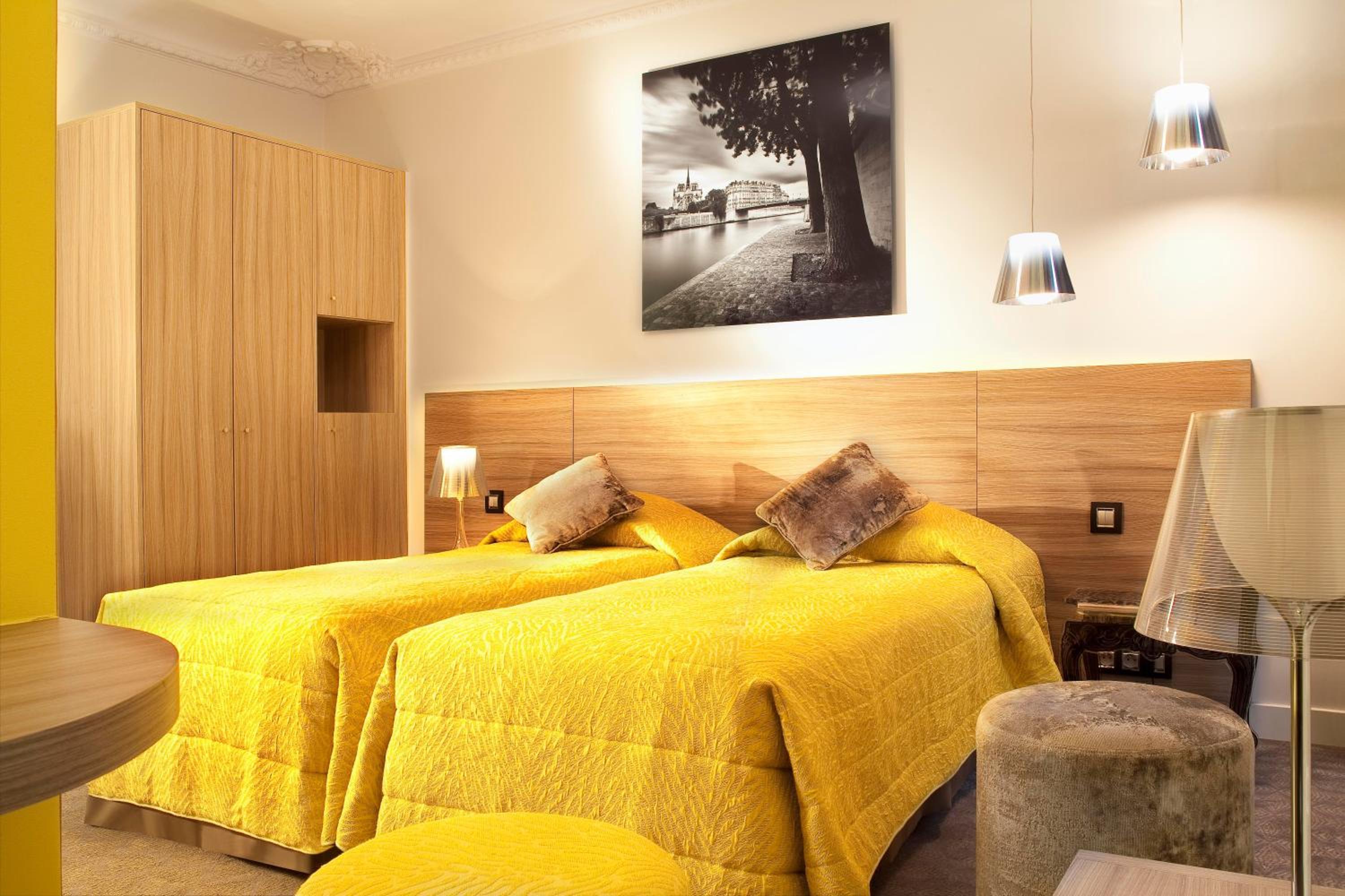 Superior Double or Twin Room photo 2