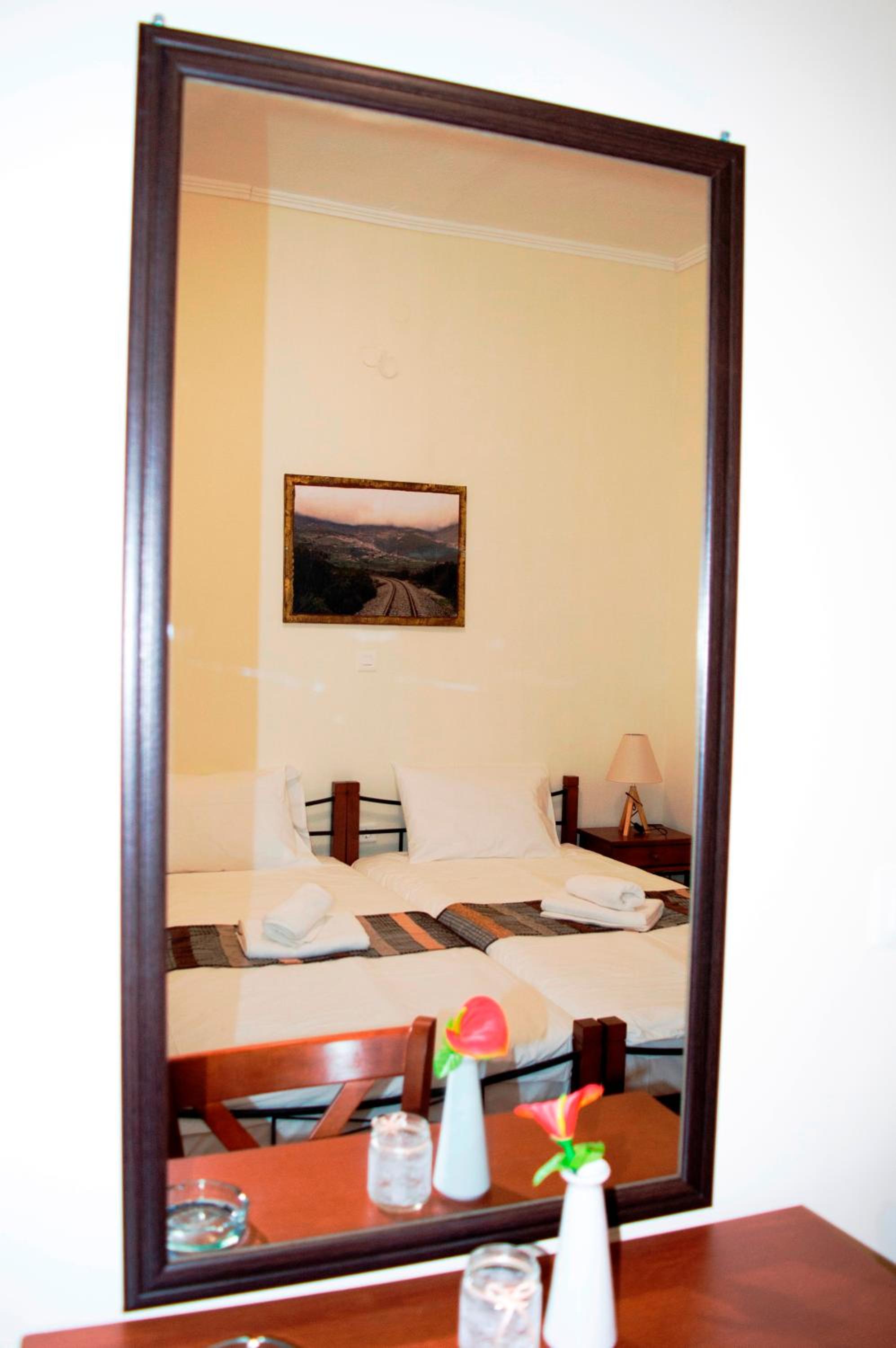 Twin Room with View - Photo 3