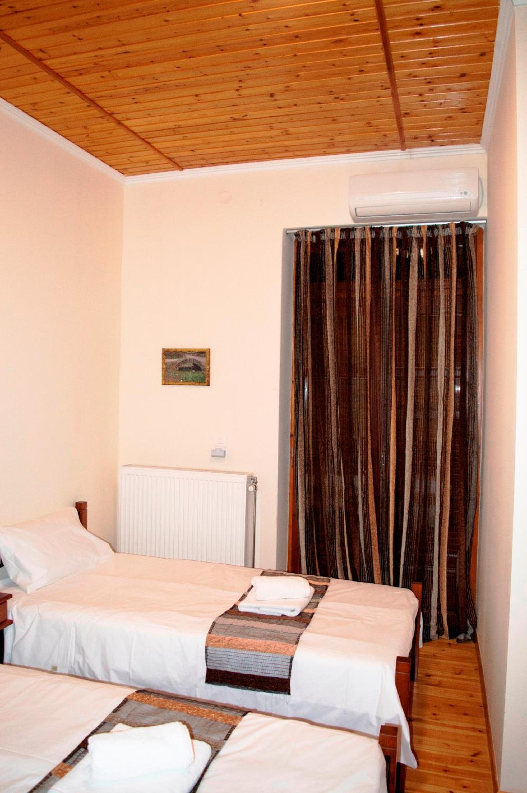 Twin Room with View - Photo 7