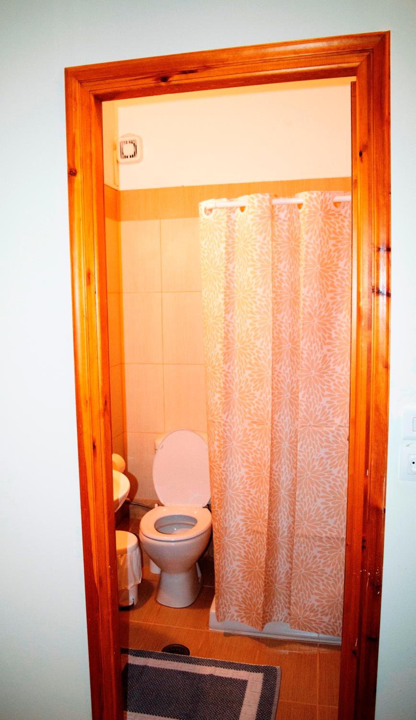 Twin Room with View - Photo 11