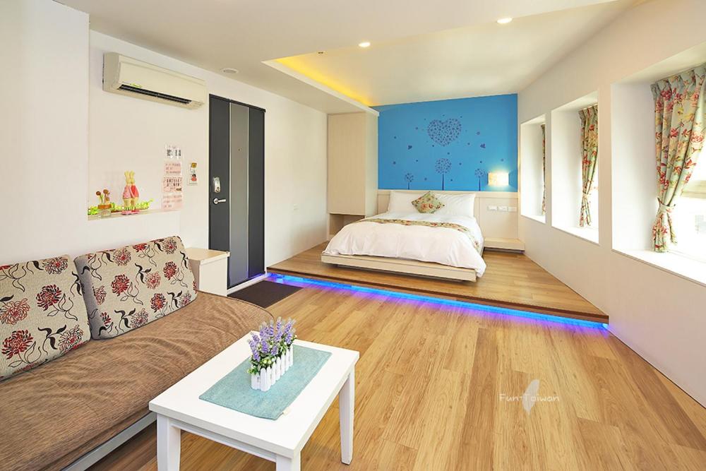 Double Room - Photo 10