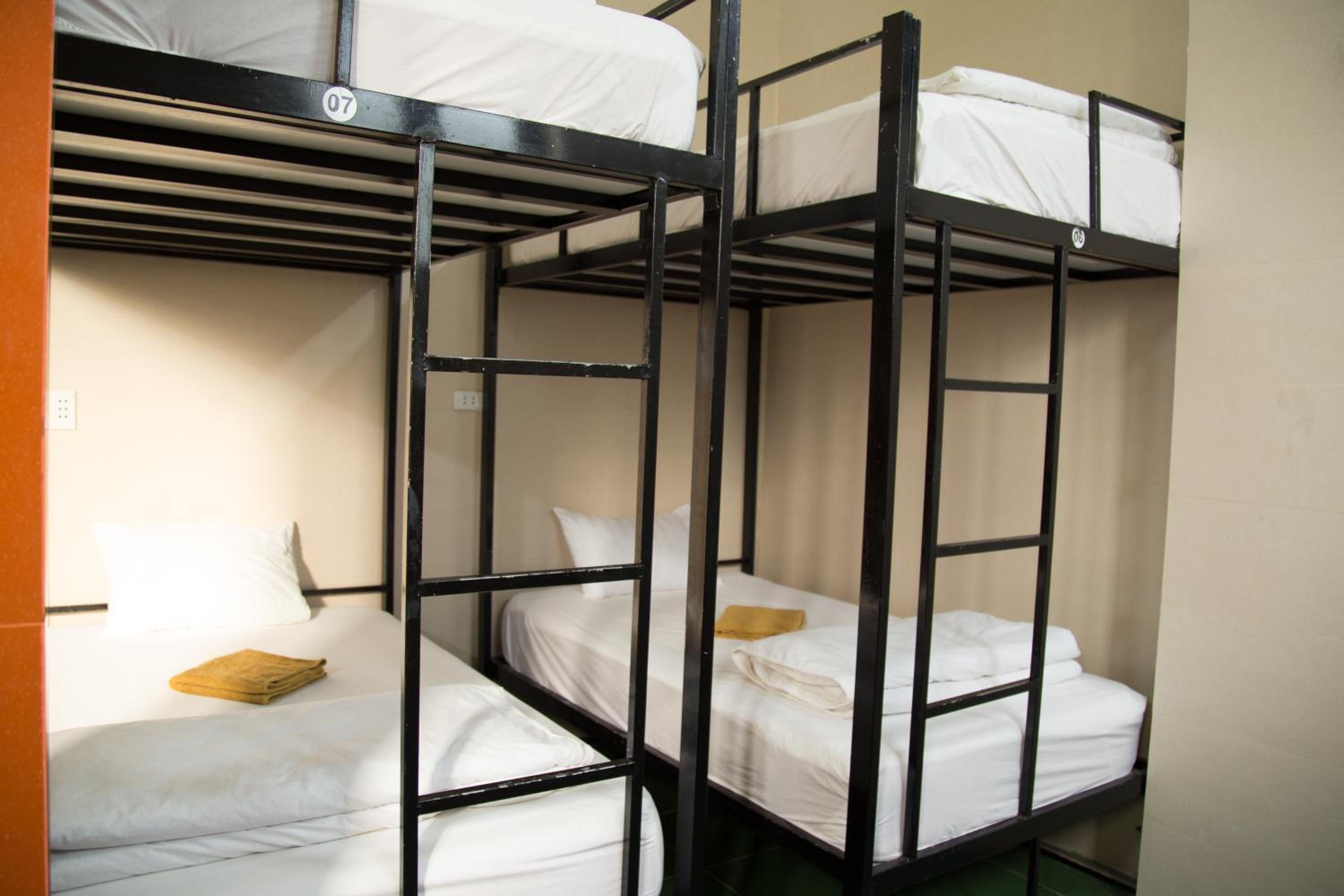 Bed in 6-Bed Mixed Dormitory Room photo 1