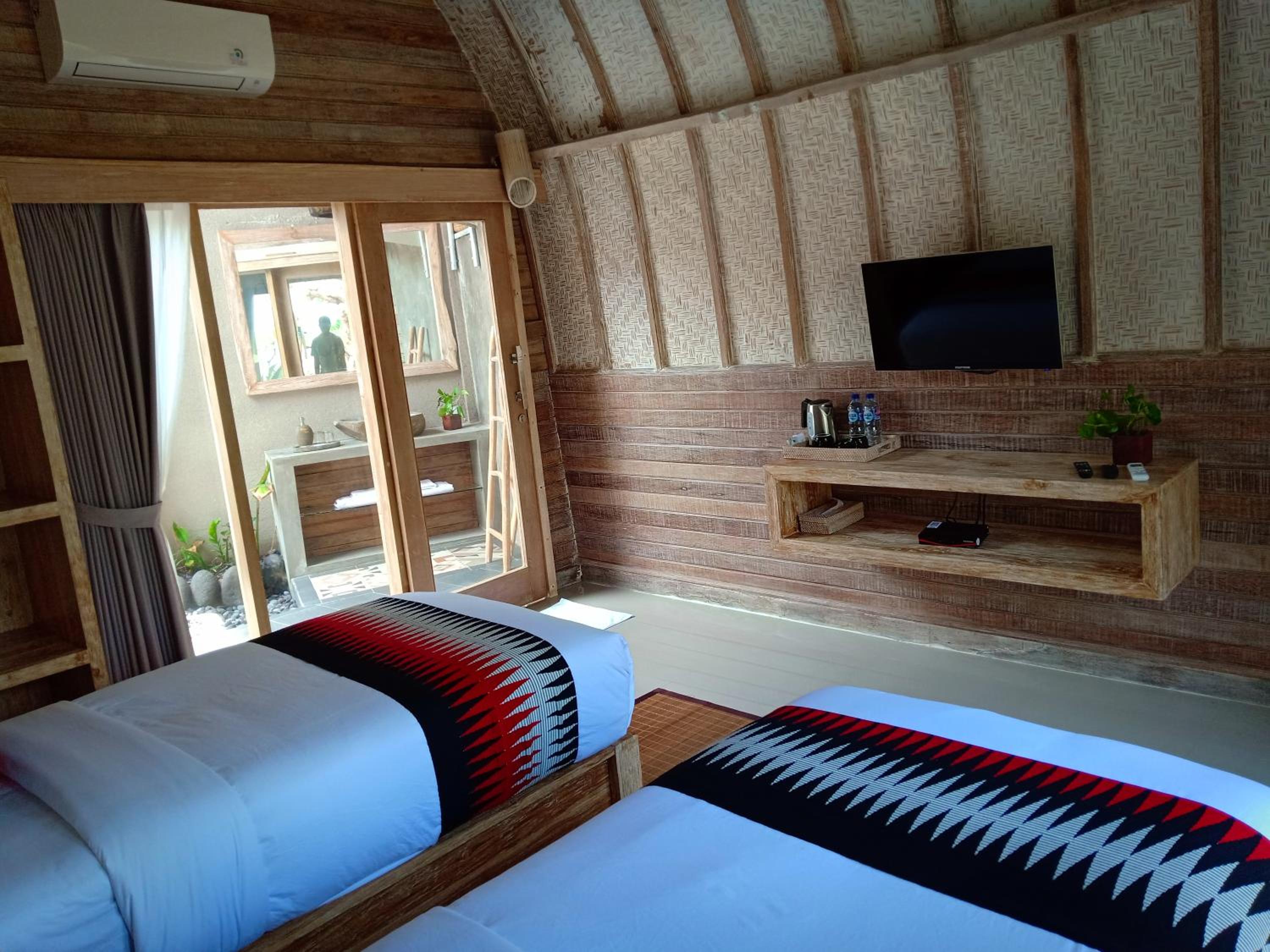 Twin Room with Bath