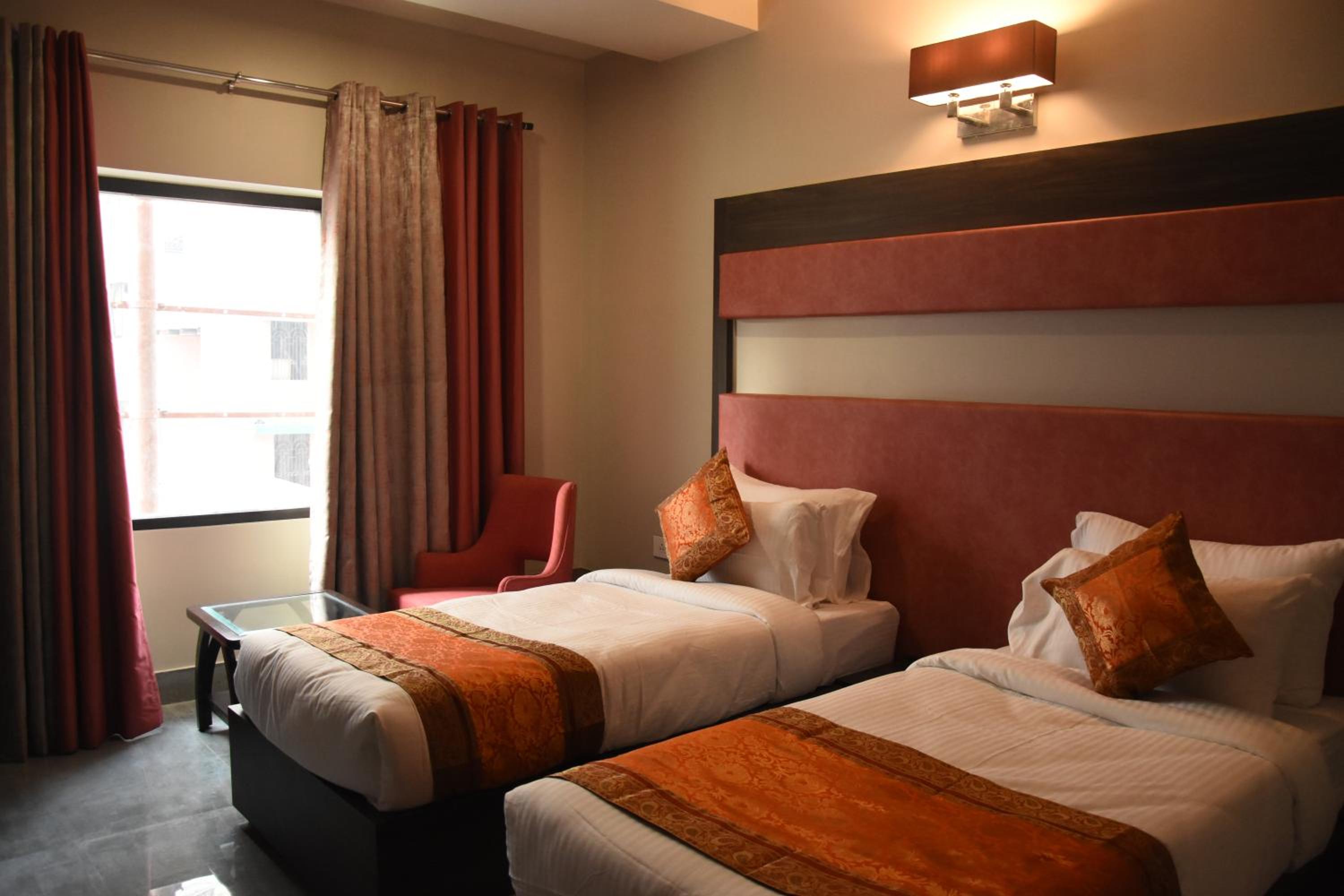 Twin Room - Photo 3