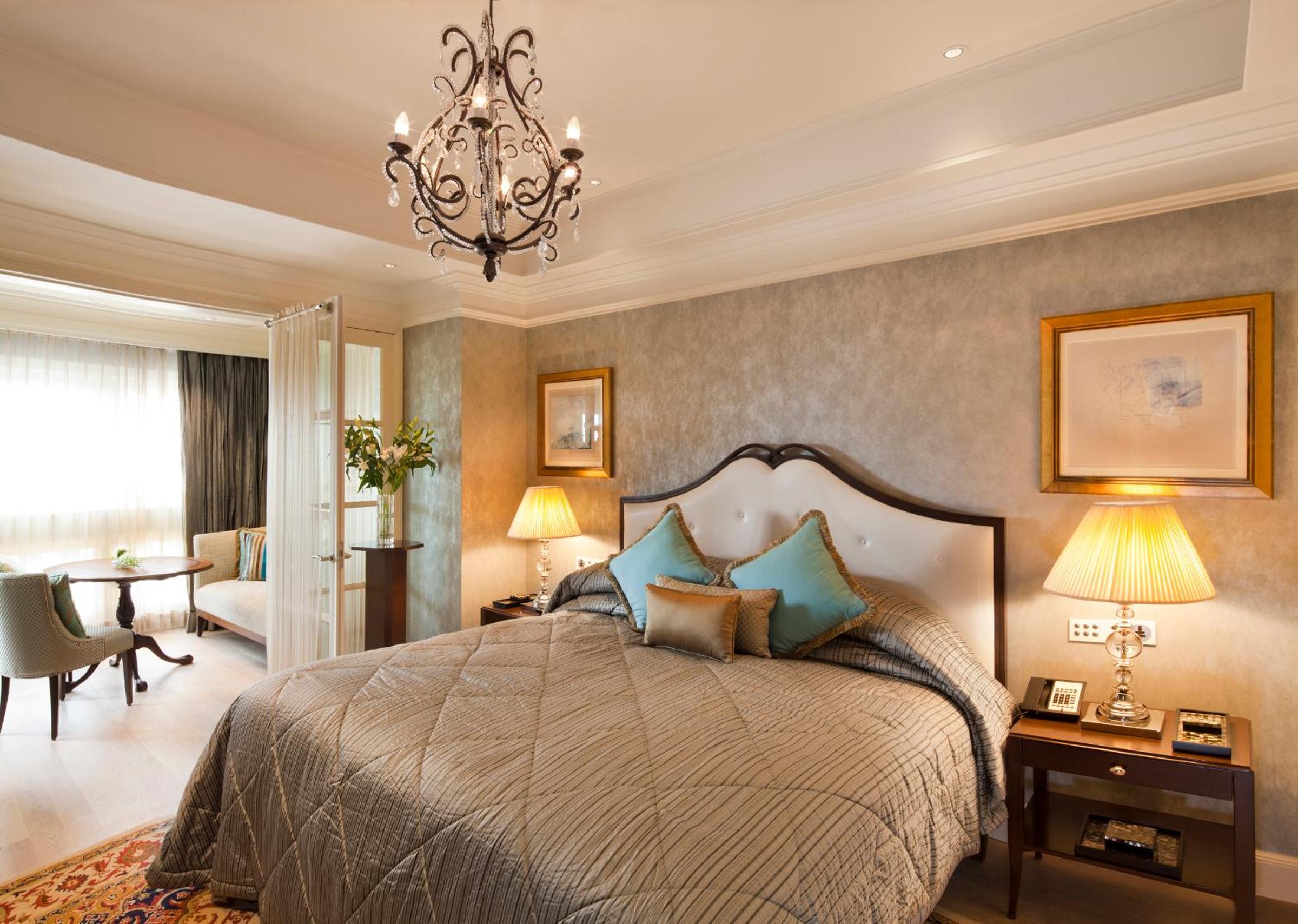 Luxury Suite 1 Bedroom City View - 2 Way Airport Transfer