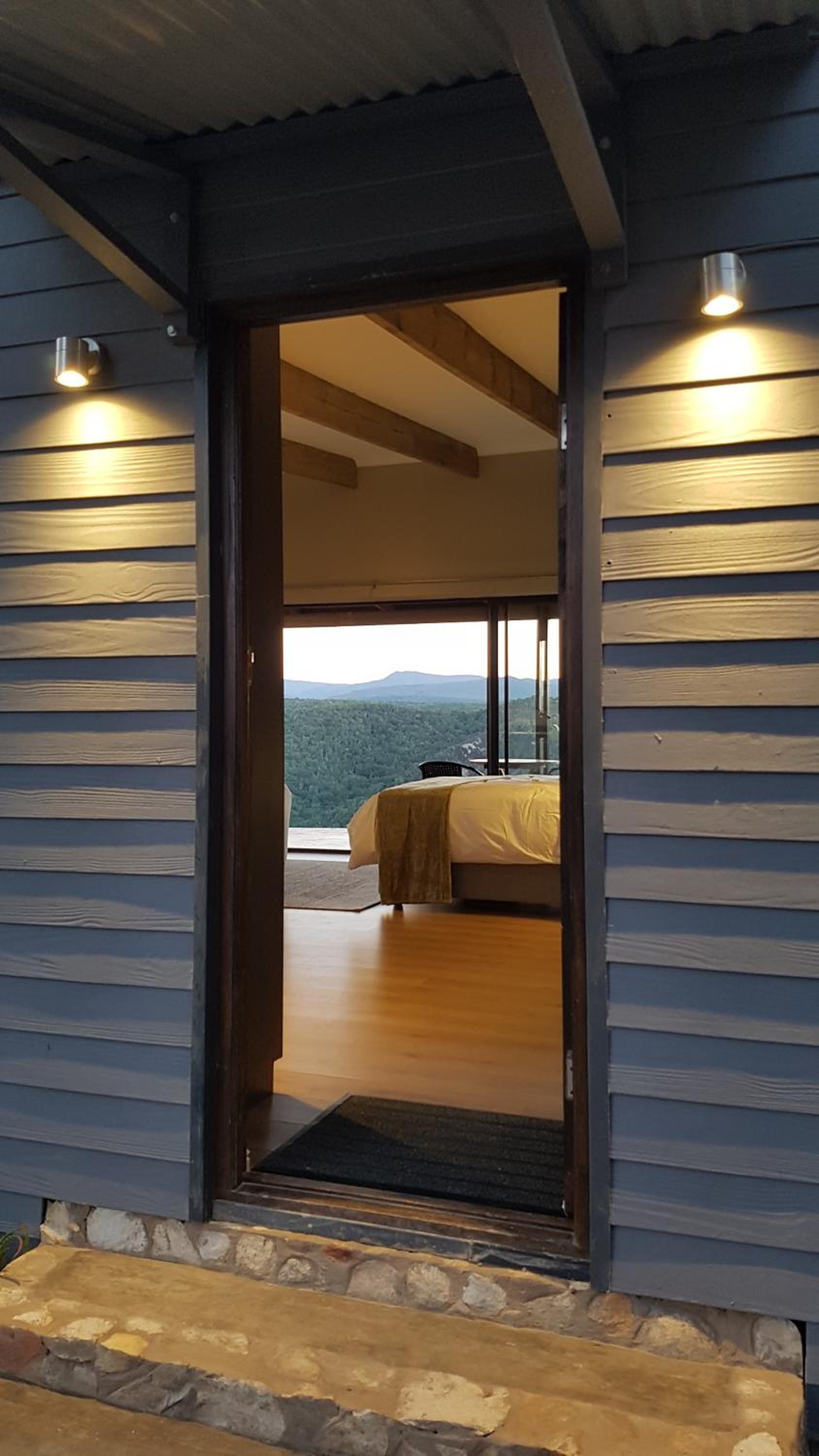 Blue Sky Ultimate Honeymoon Cottage photo 2