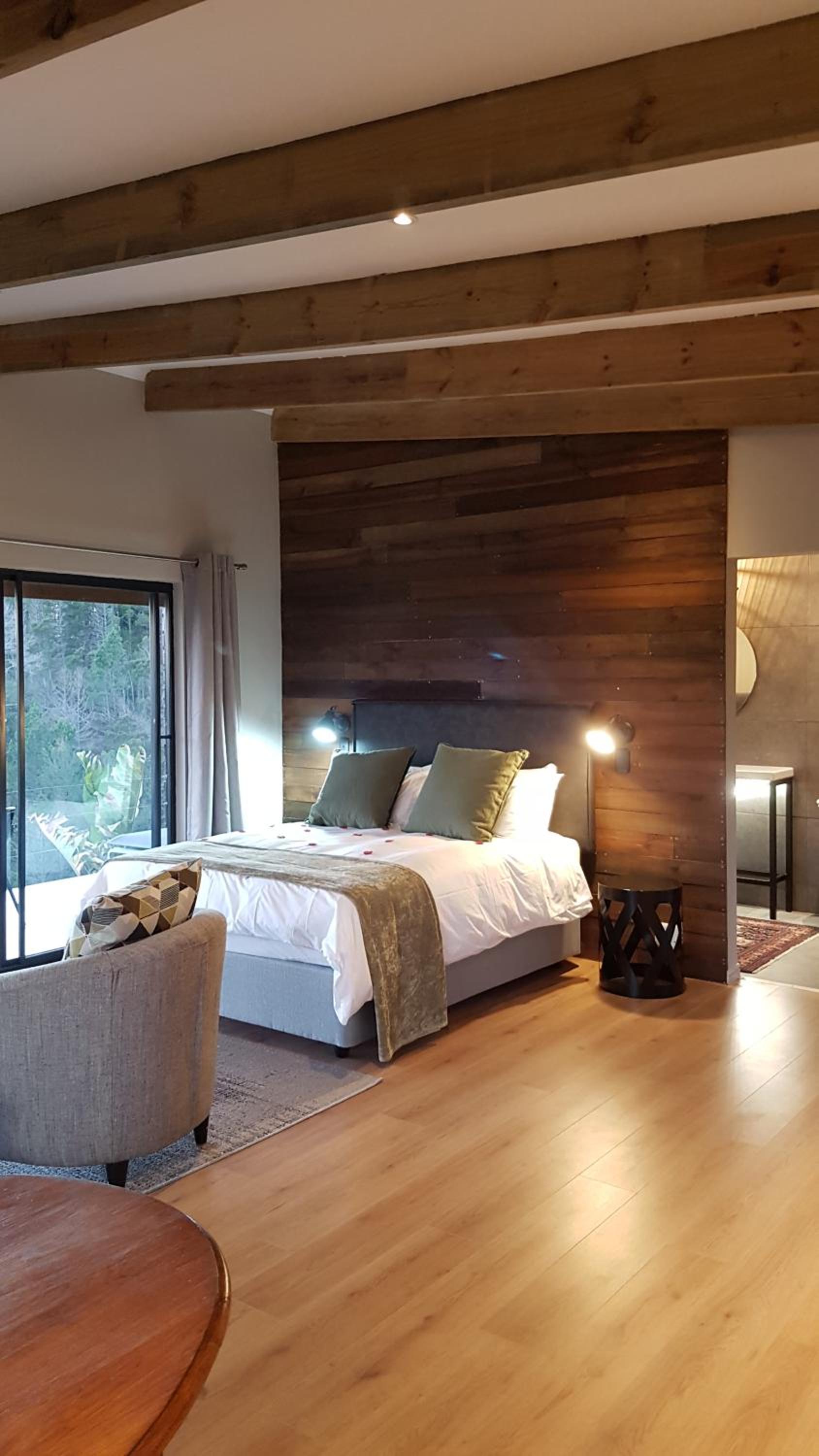 Blue Sky Ultimate Honeymoon Cottage photo 1