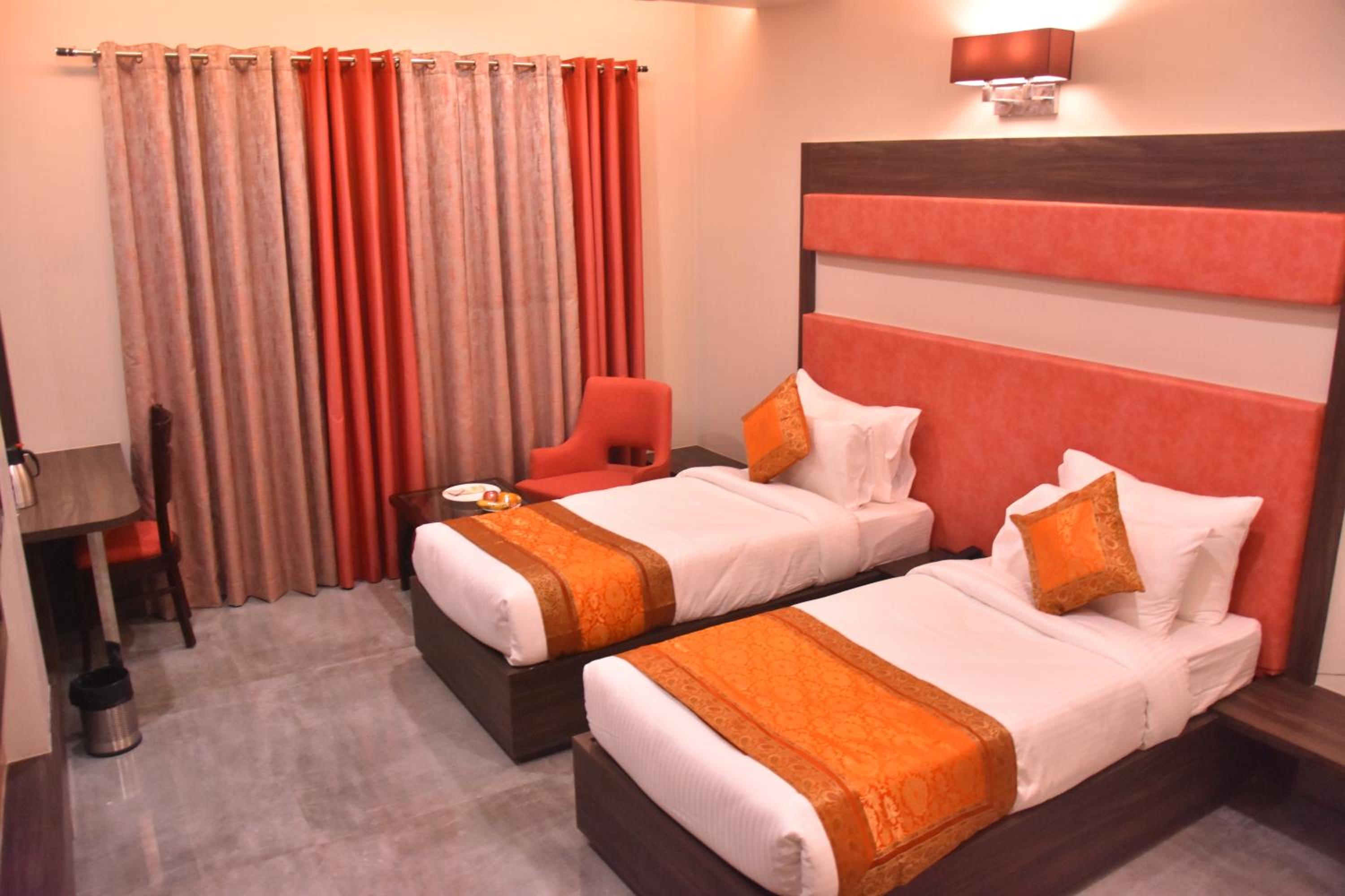 Twin Room - Photo 1
