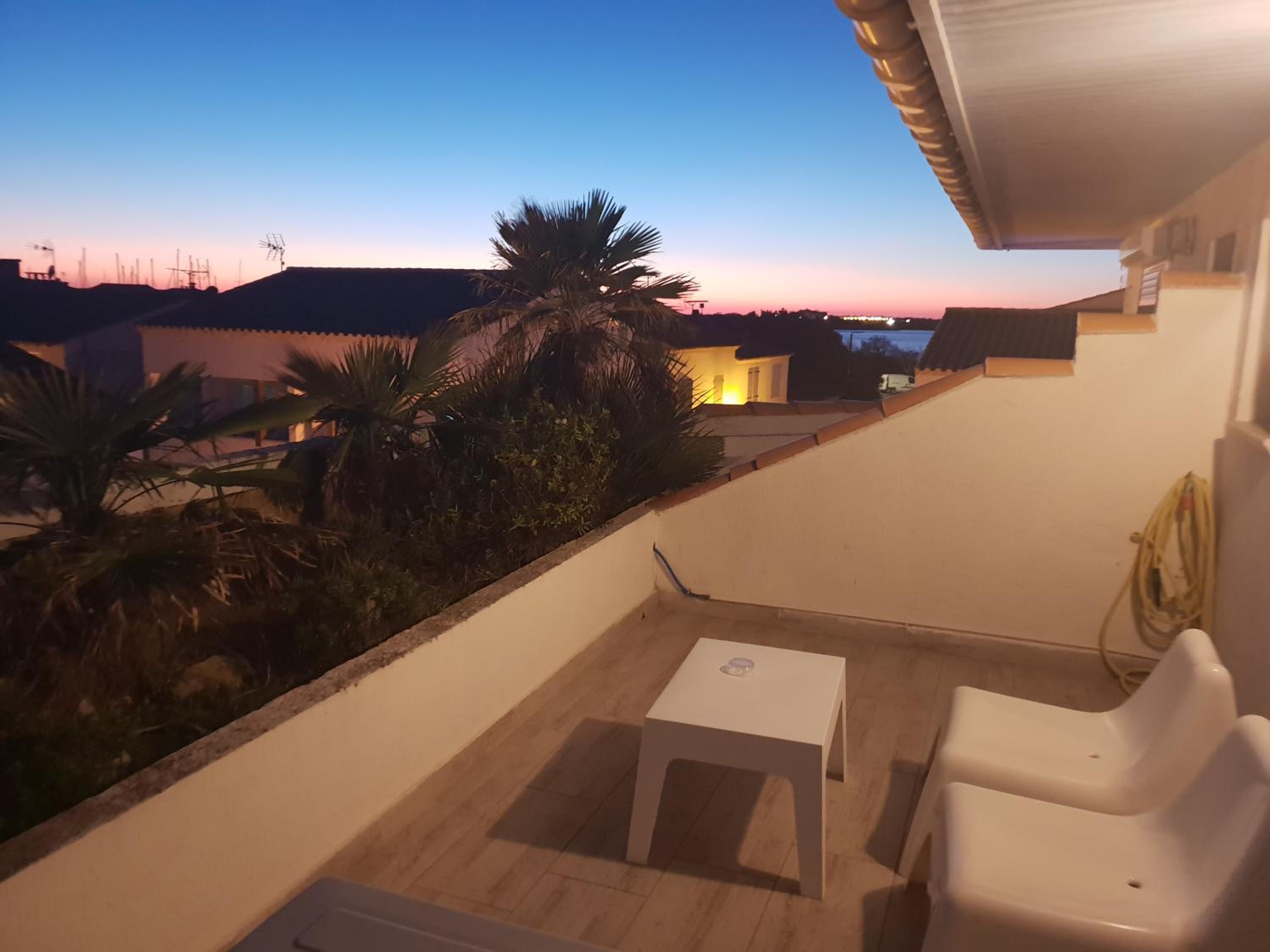 Comfort Double Room with Terrace or Balcony - Partial sea view - Photo 3
