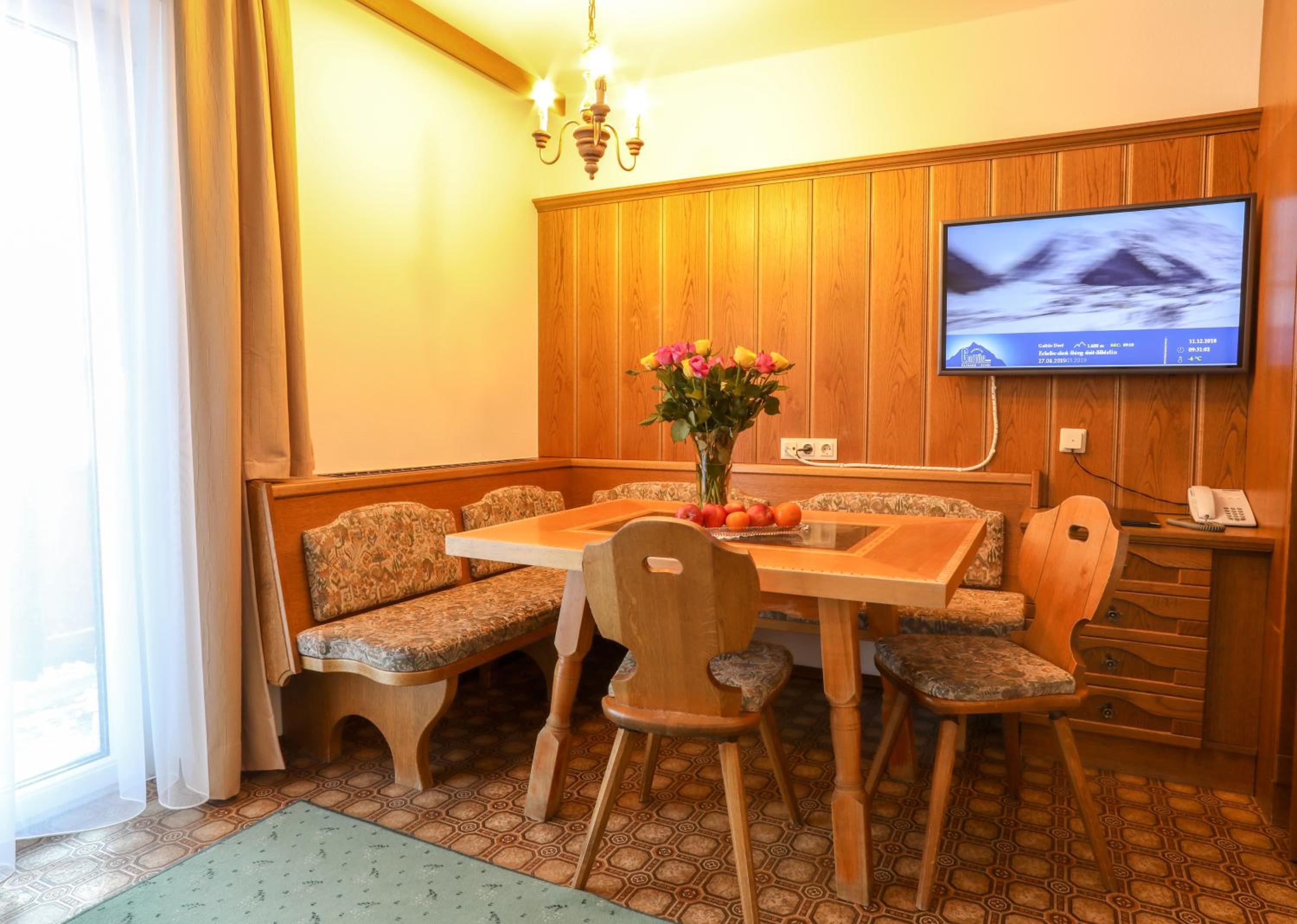 One-Bedroom Apartment (2 Adults + 2 Children) - Photo 5