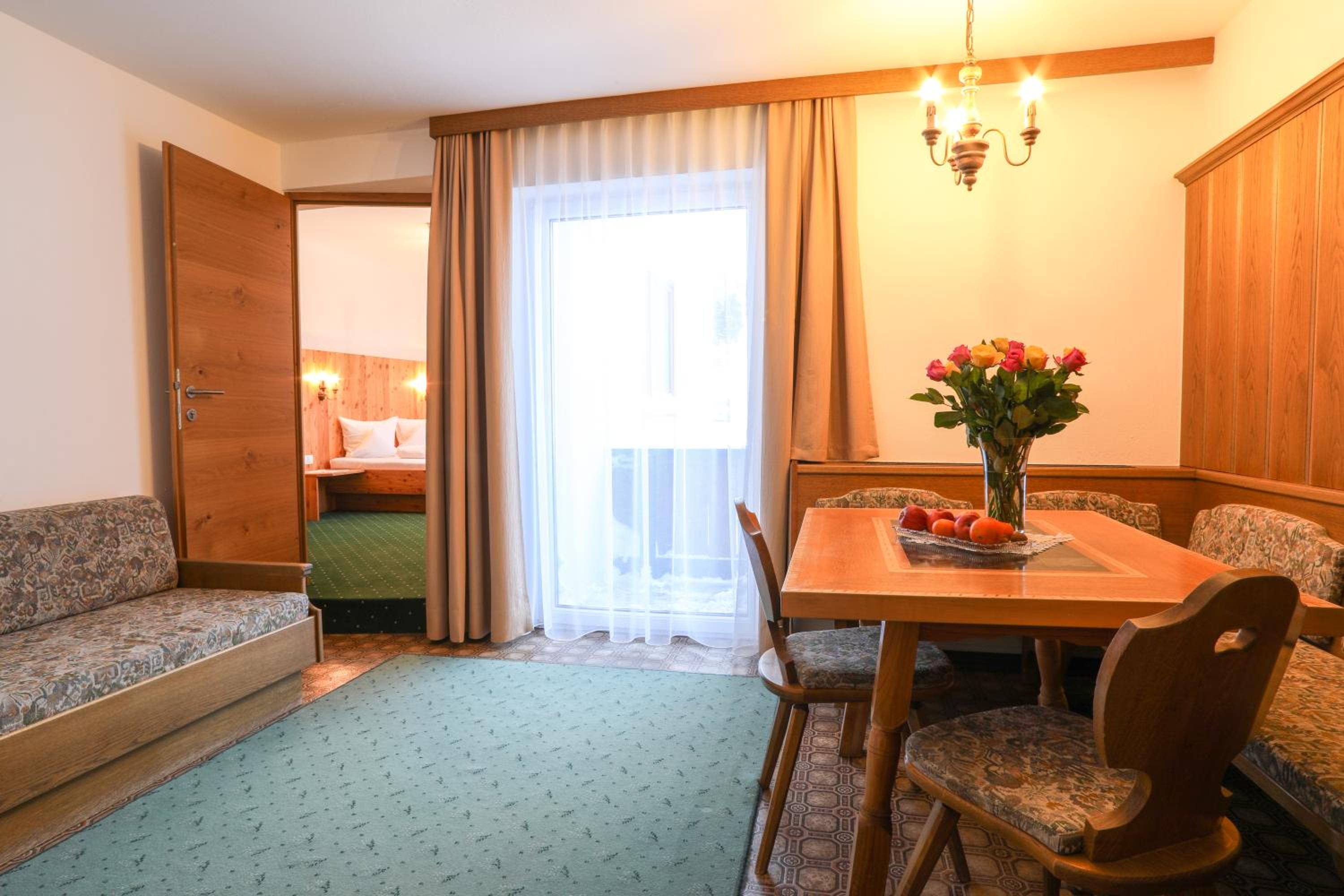 One-Bedroom Apartment (2 Adults + 2 Children) - Photo 3