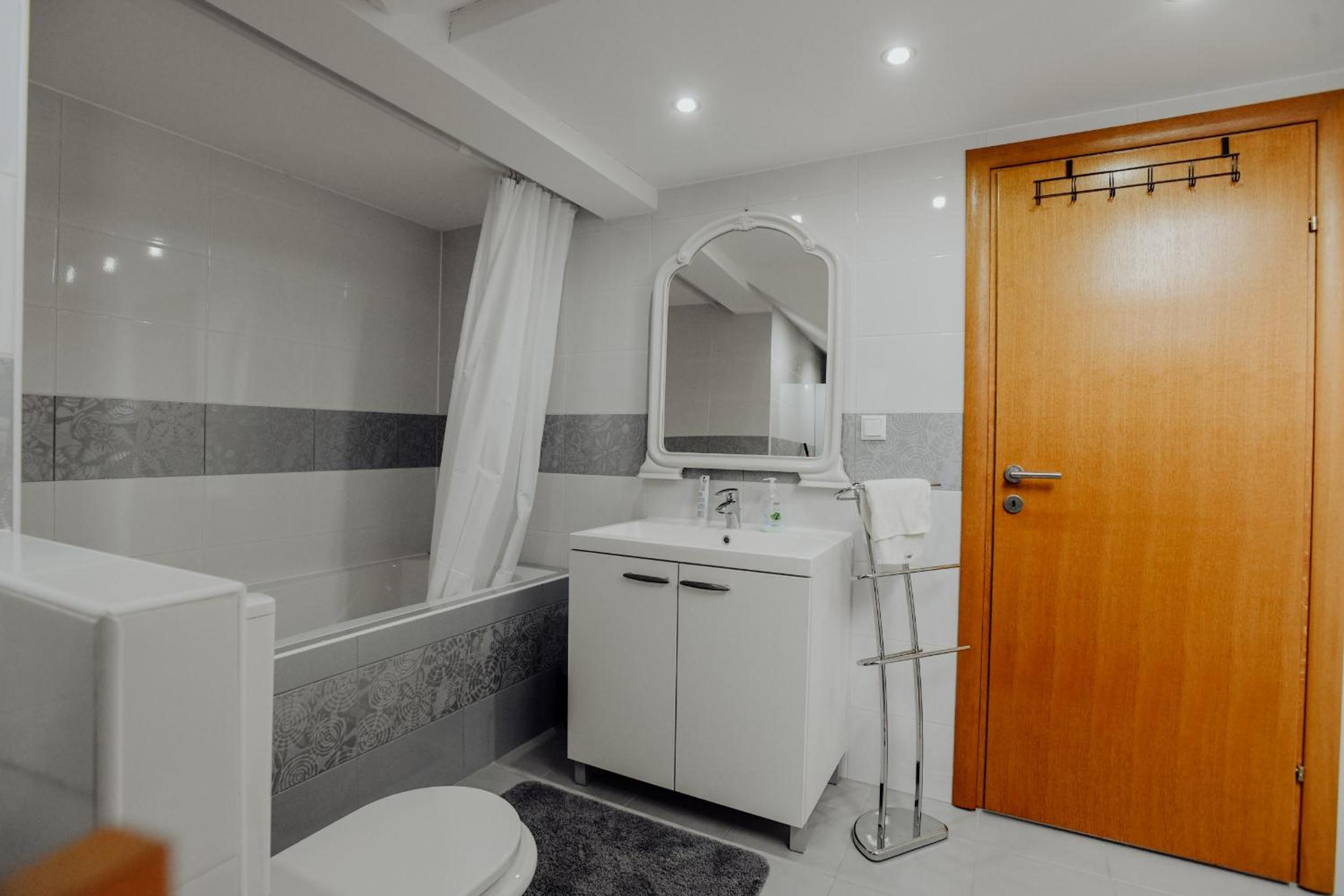 Two-Bedroom Apartment - Photo 19