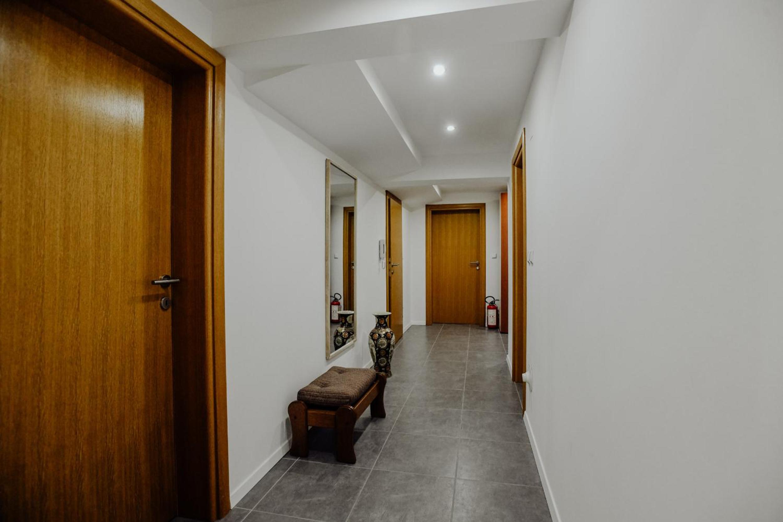 Two-Bedroom Apartment - Photo 8