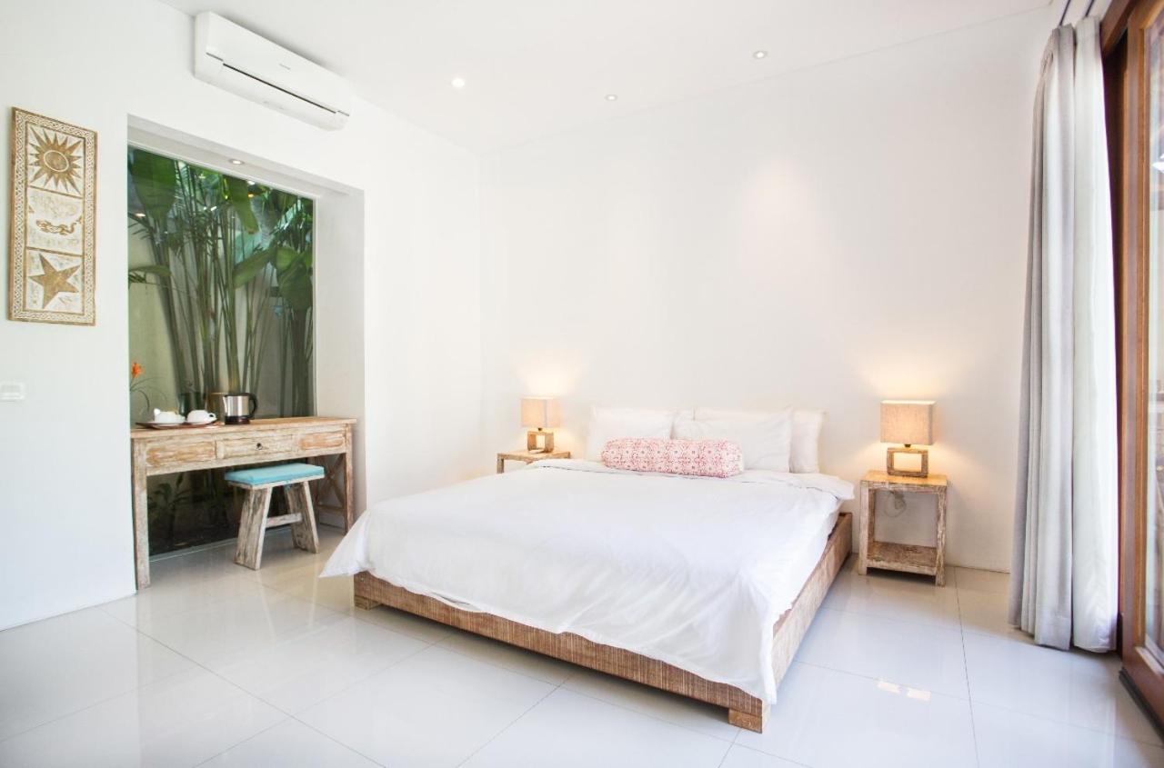 Villa with Private Pool - Photo 36