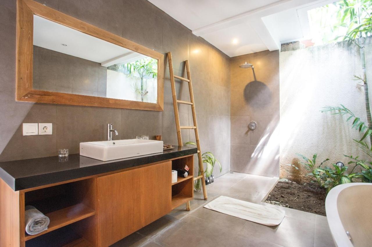 Villa with Private Pool - Photo 29