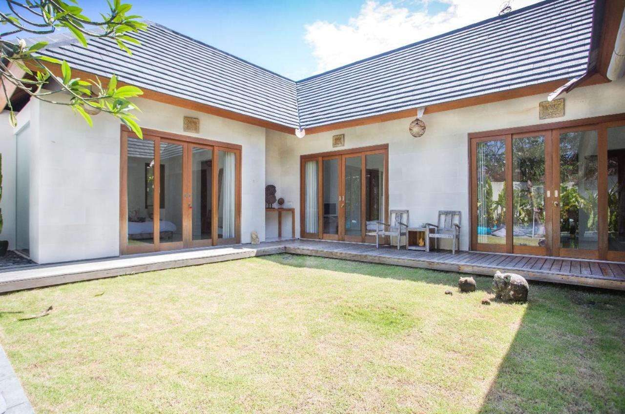 Villa with Private Pool - Photo 32