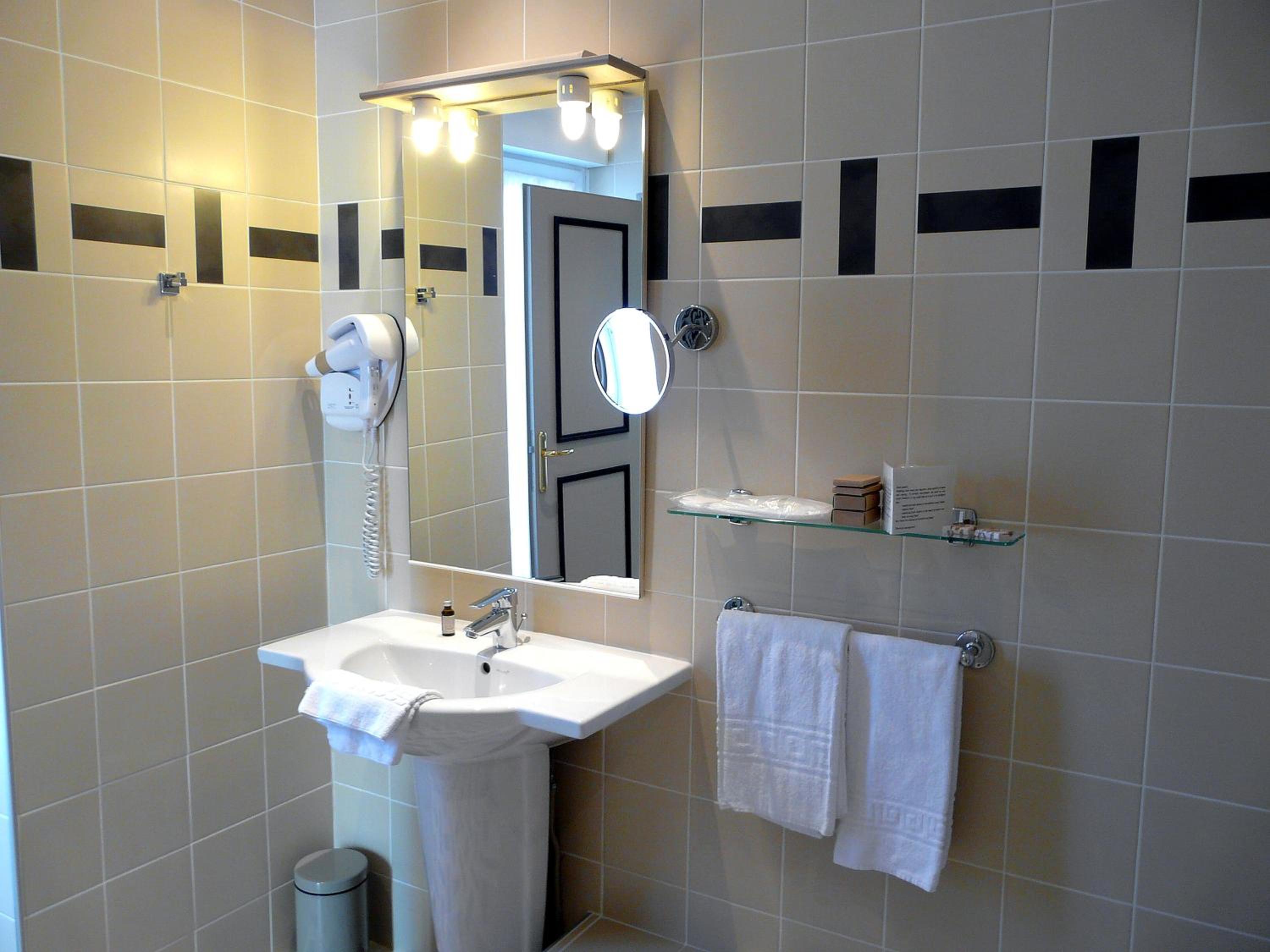 Superior Double or Twin Room photo 2