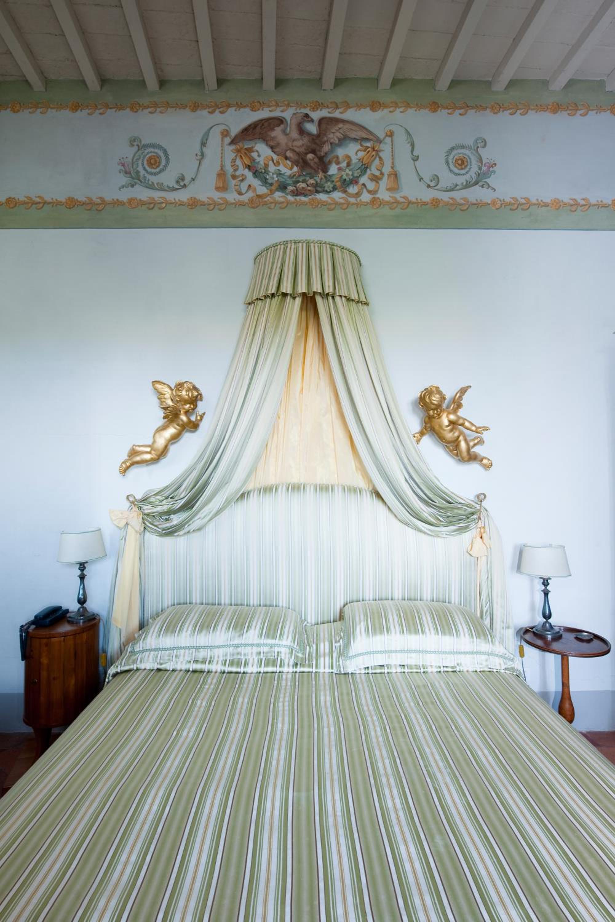 Villa photo 2