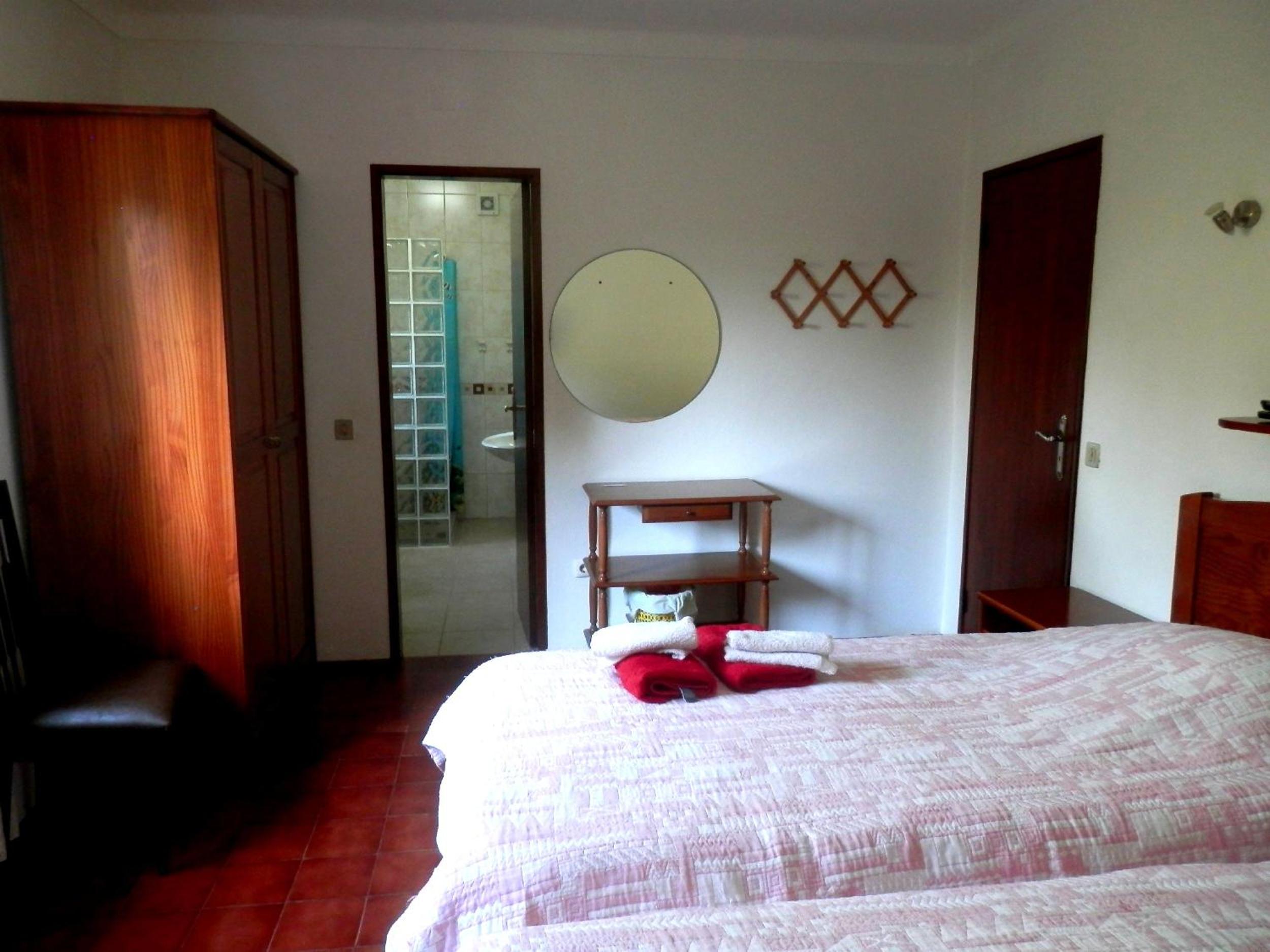 Twin Room with Private Bathroom photo 1
