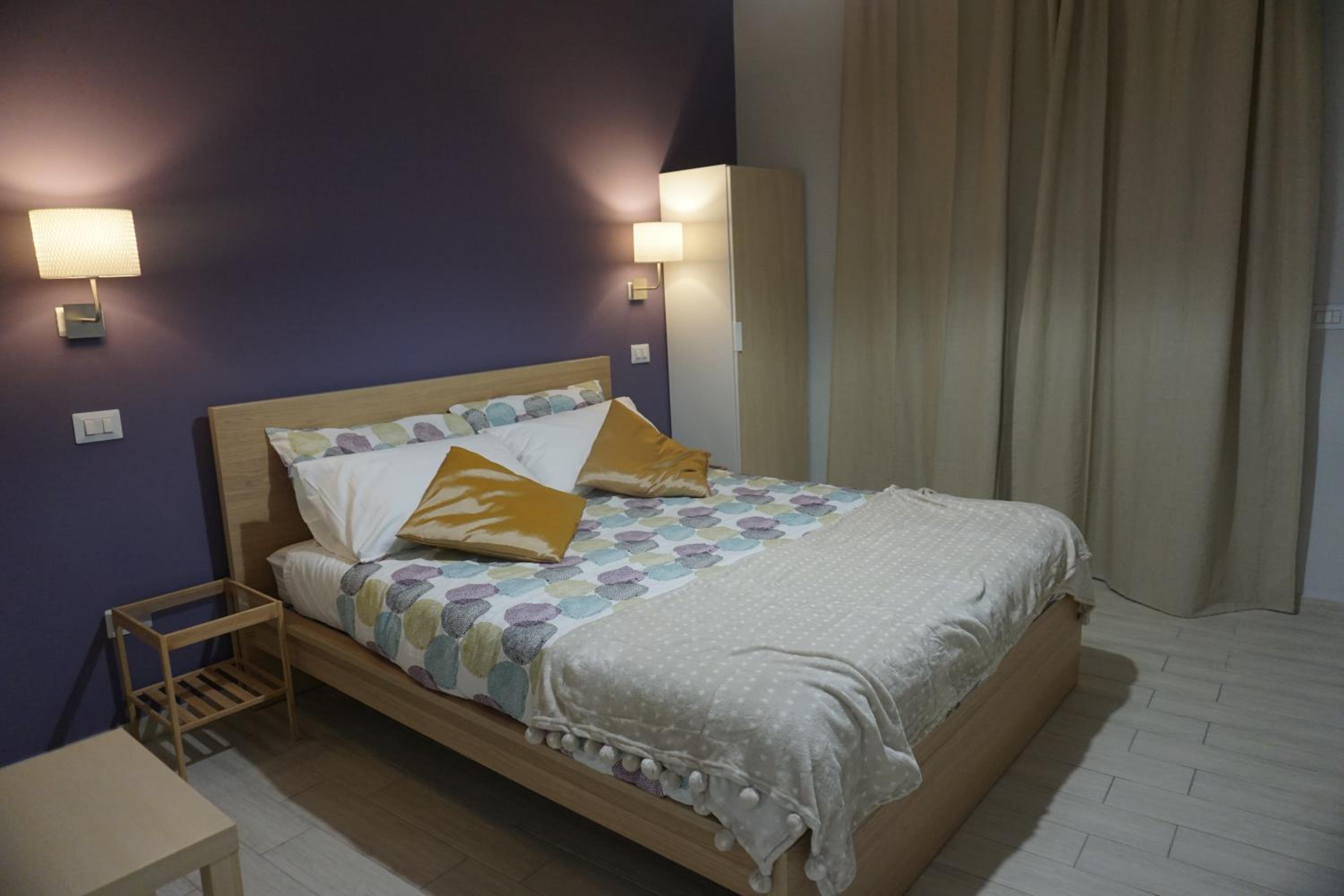 Double Room with Private Bathroom - Photo 27